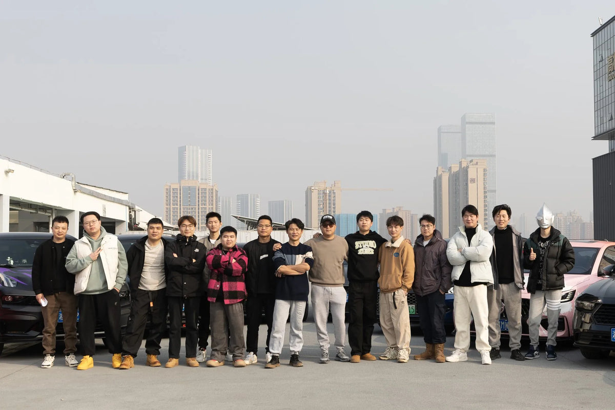 MAKSTTON owners gathered beside their cars in Changsha — Changsha, Hunan, China, 2024