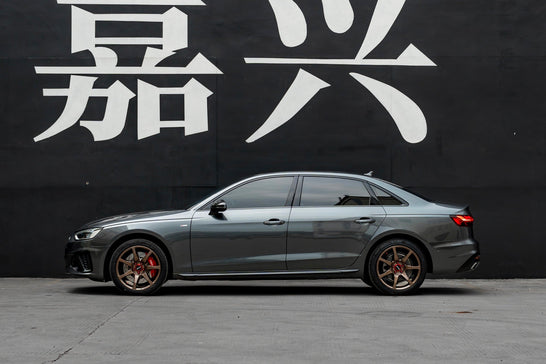 AUDI A4L-001-FF MR7