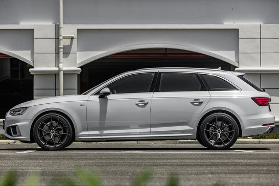 AUDI A4 AVANT-001-FF 009
