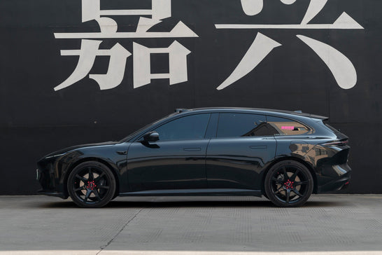 NIO ET5T-001-FF MR7