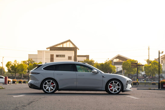 NIO ET5T-001-FF MR7