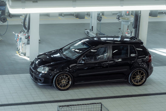 VOLKSWAGEN GOLF 5TH GEN-001-FF 011