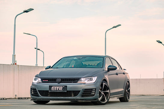 VOLKSWAGEN LAMANDO-001-MST 717