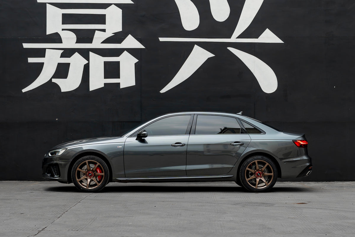 AUDI A4L-001-FF MR7
