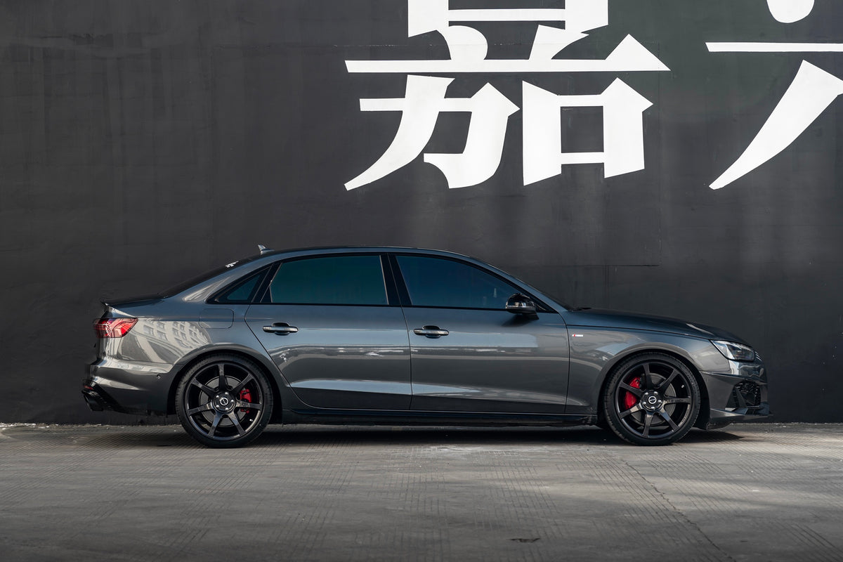 AUDI A4L-001-FF MR7