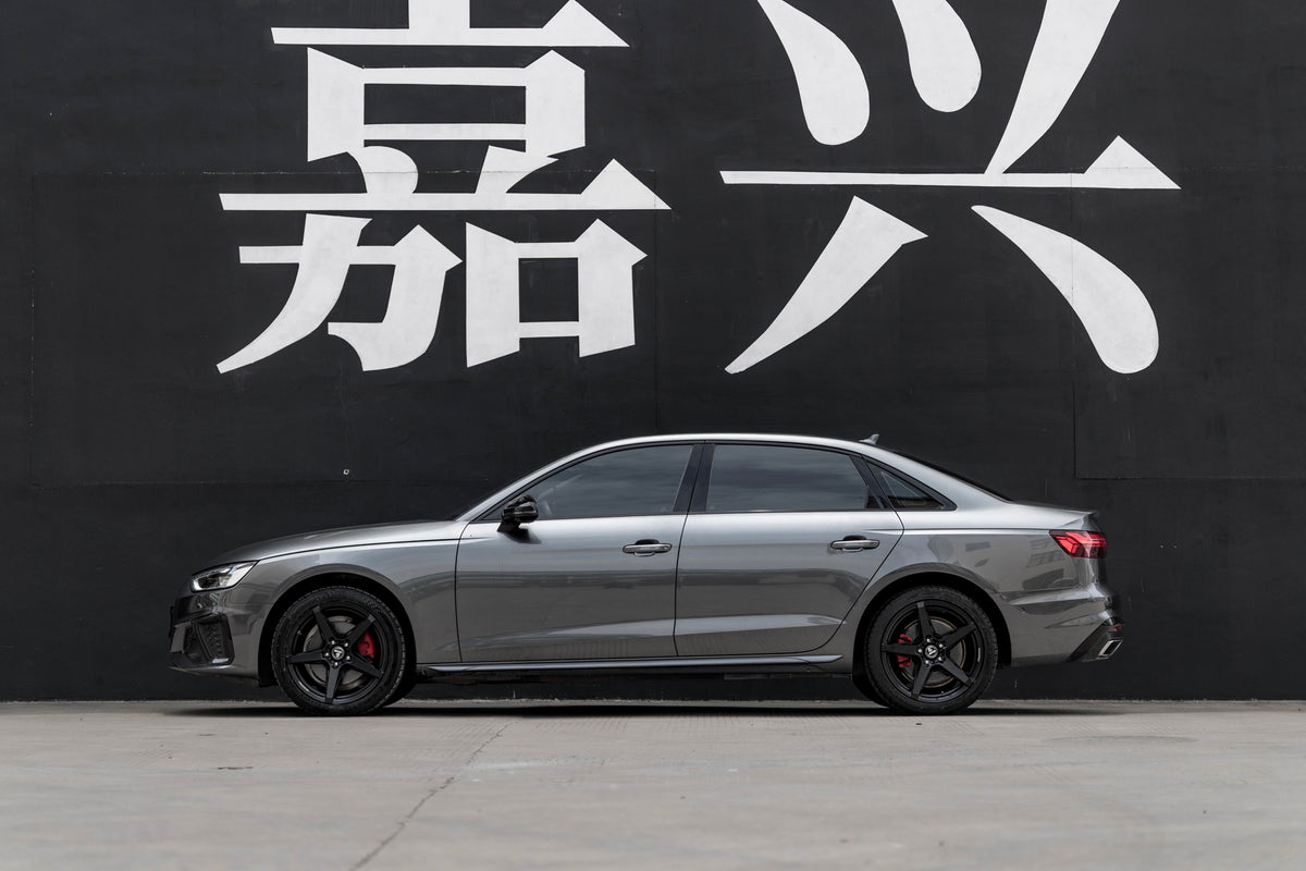 AUDI A4L-001-MST 716