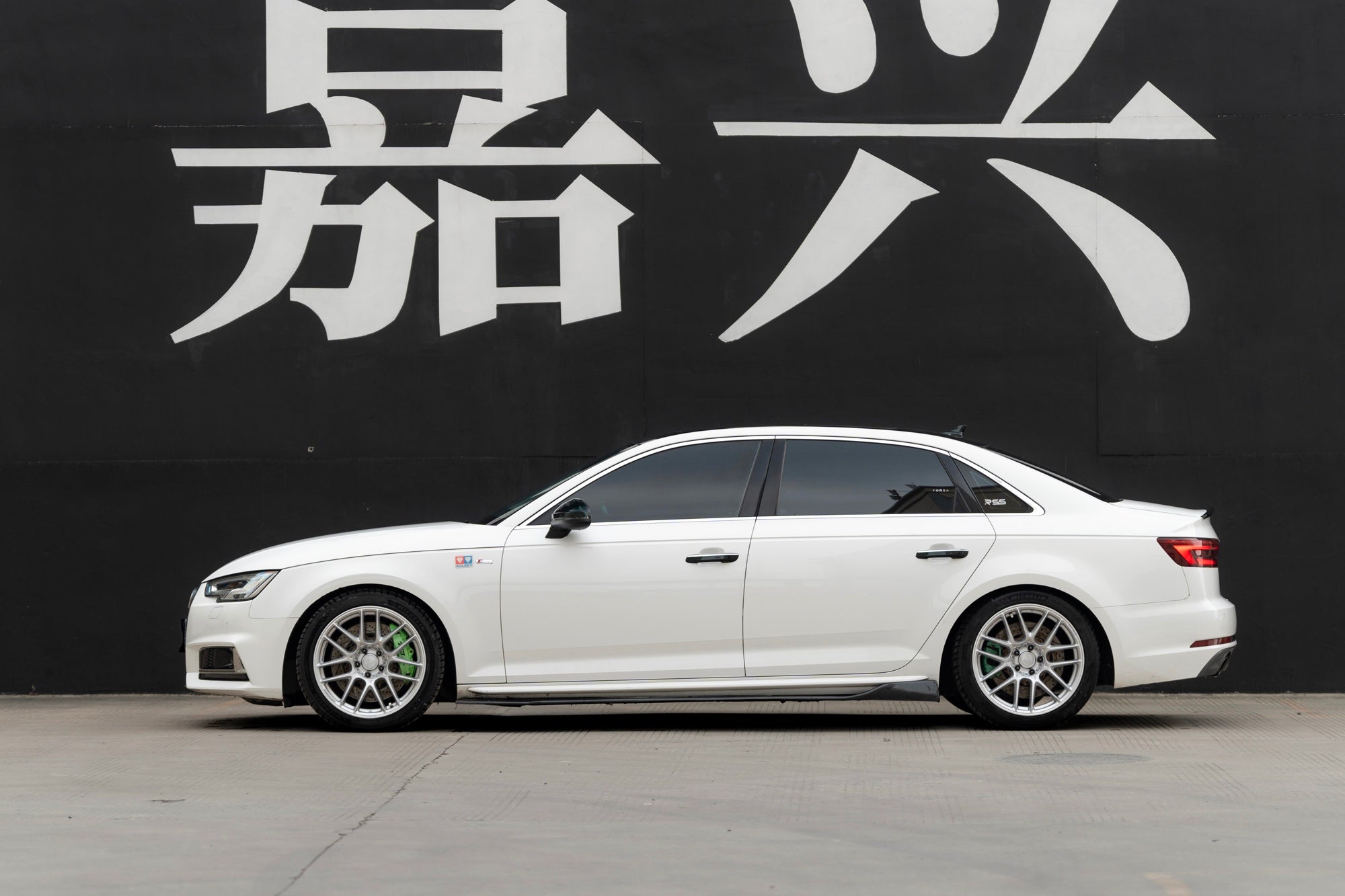 AUDI A4L-001-MST CK70