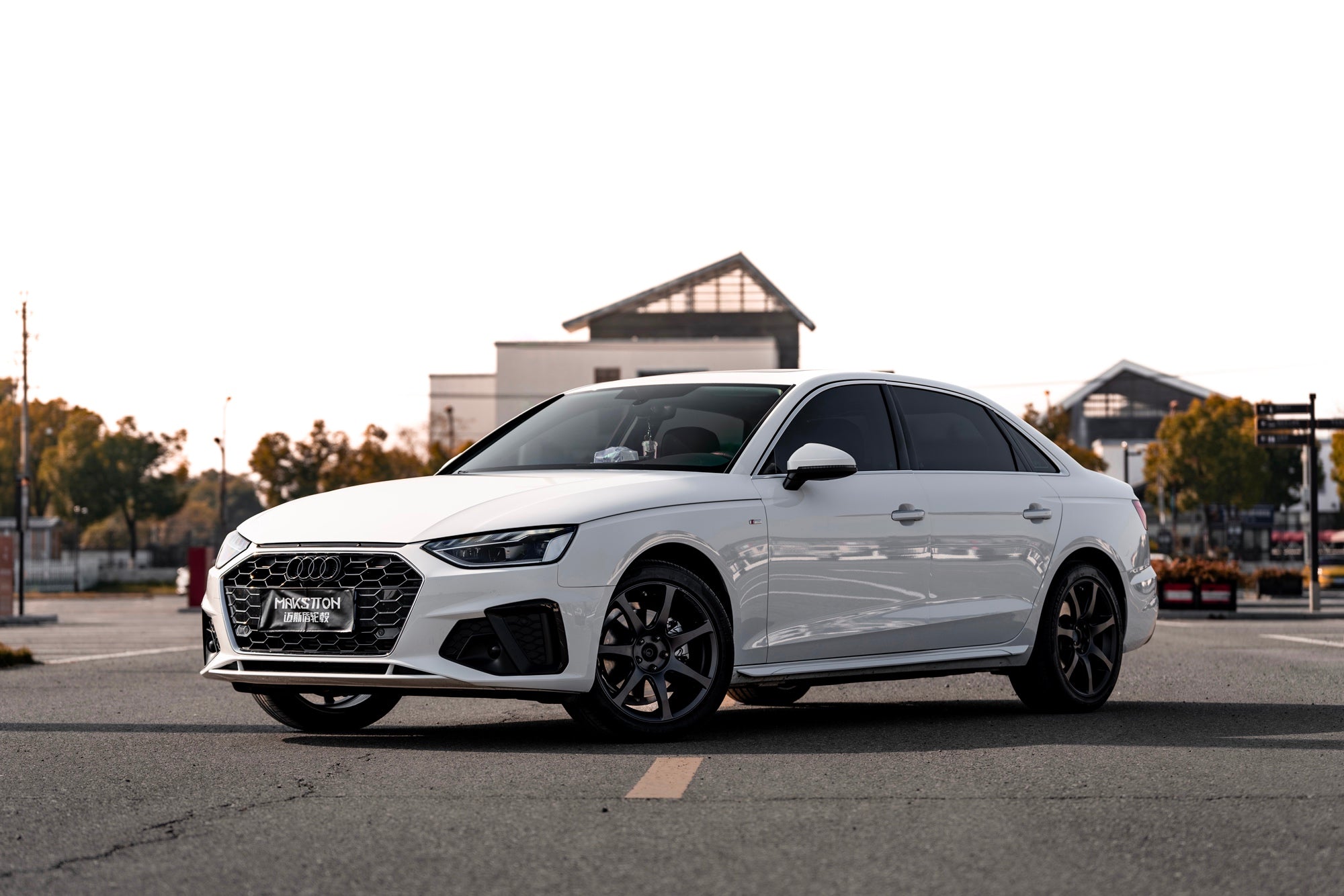 AUDI A4L-002-FF MR7