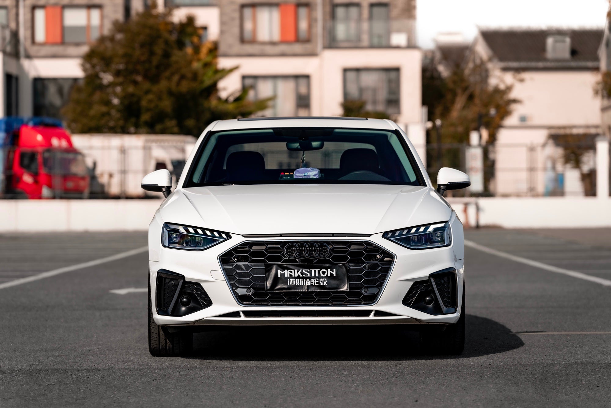 AUDI A4L-004-FF MR7