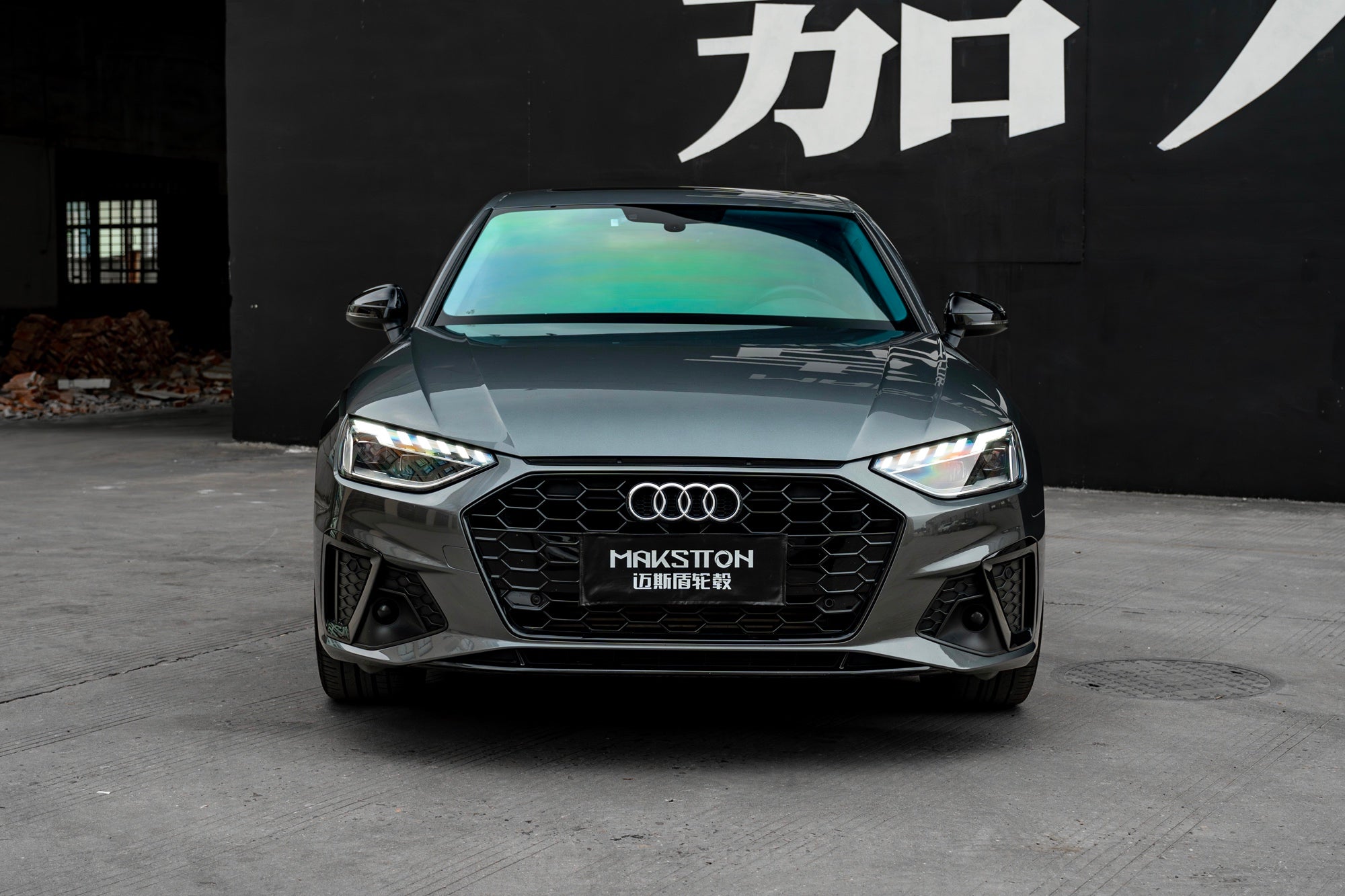 AUDI A4L-004-FF MR7