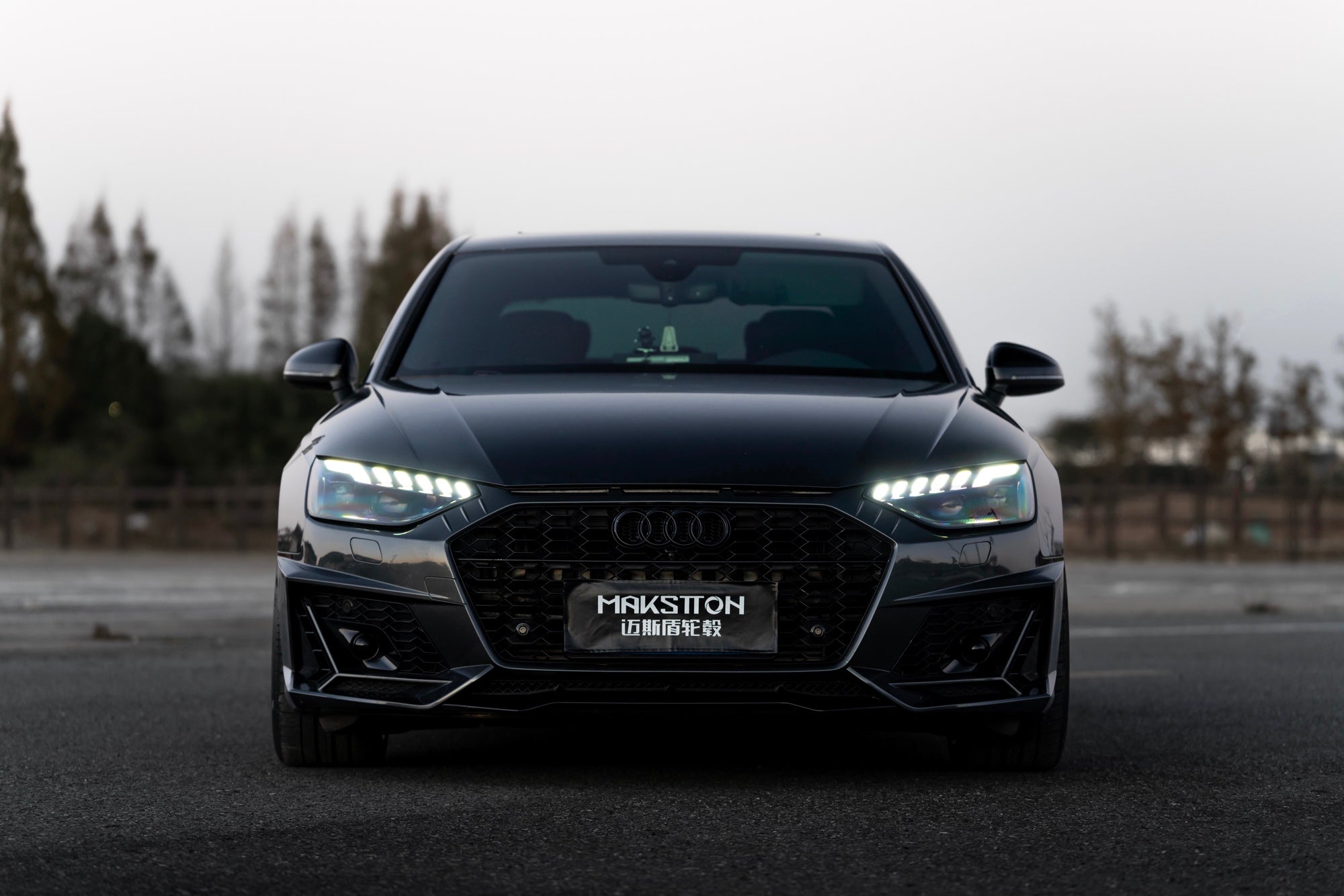 AUDI A4L-004-FF MR7