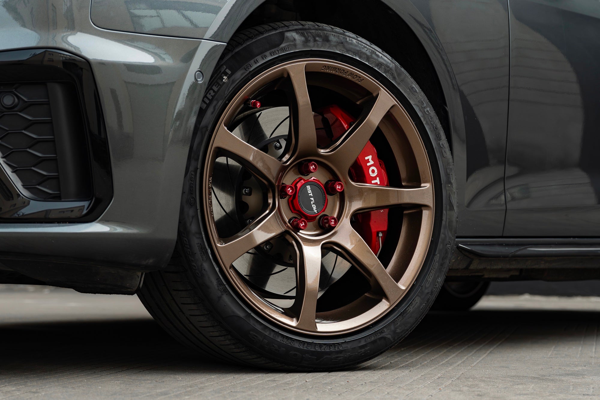AUDI A4L-006-FF MR7