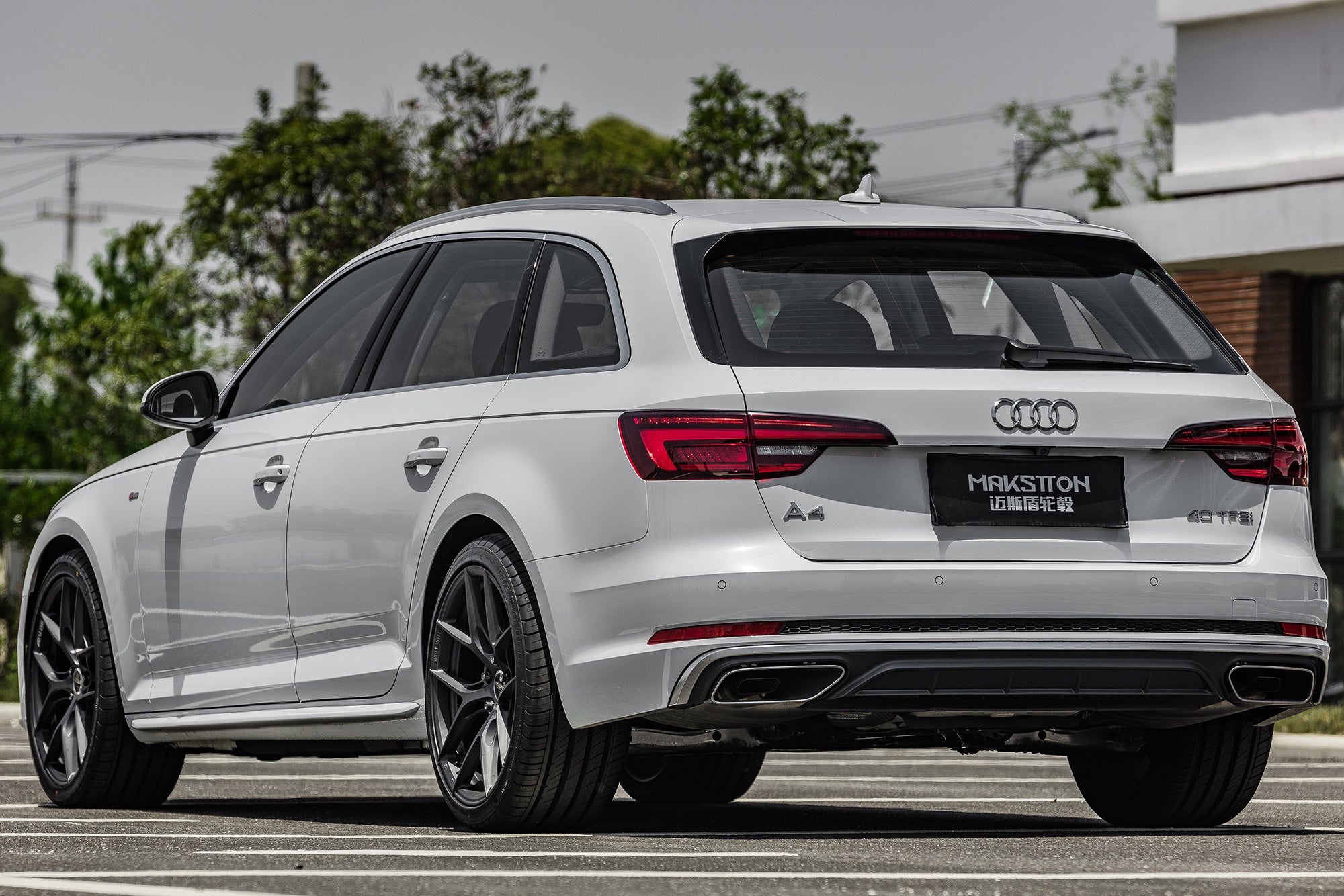AUDI A4 AVANT-002-FF 009