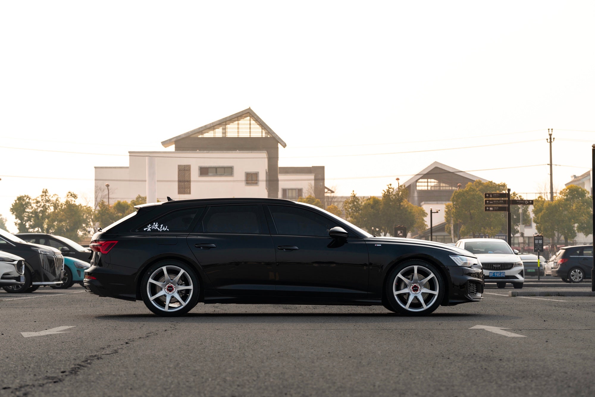 AUDI A6 AVANT-001-FF MR7