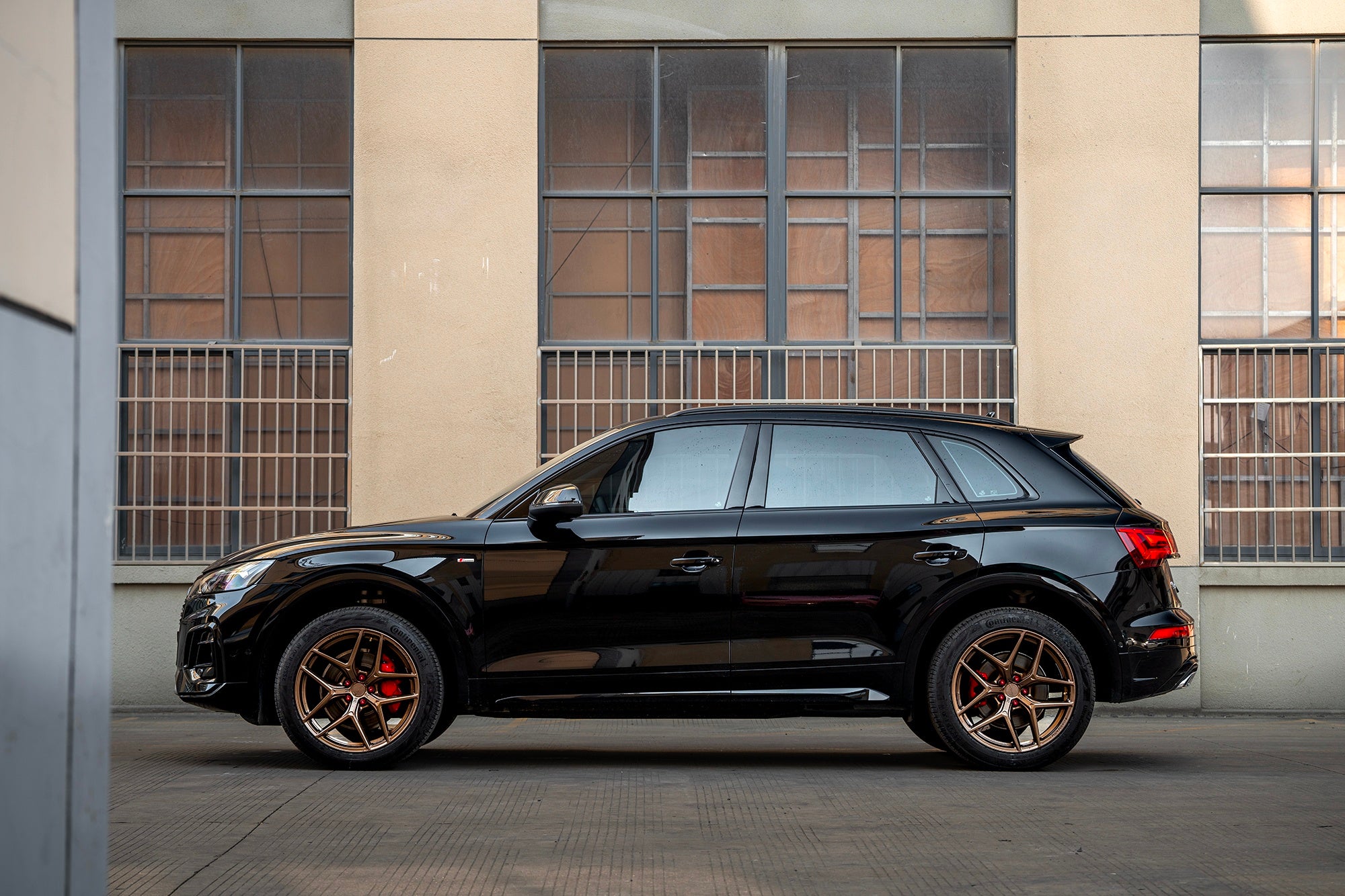 AUDI Q5L-006-FF FK07T