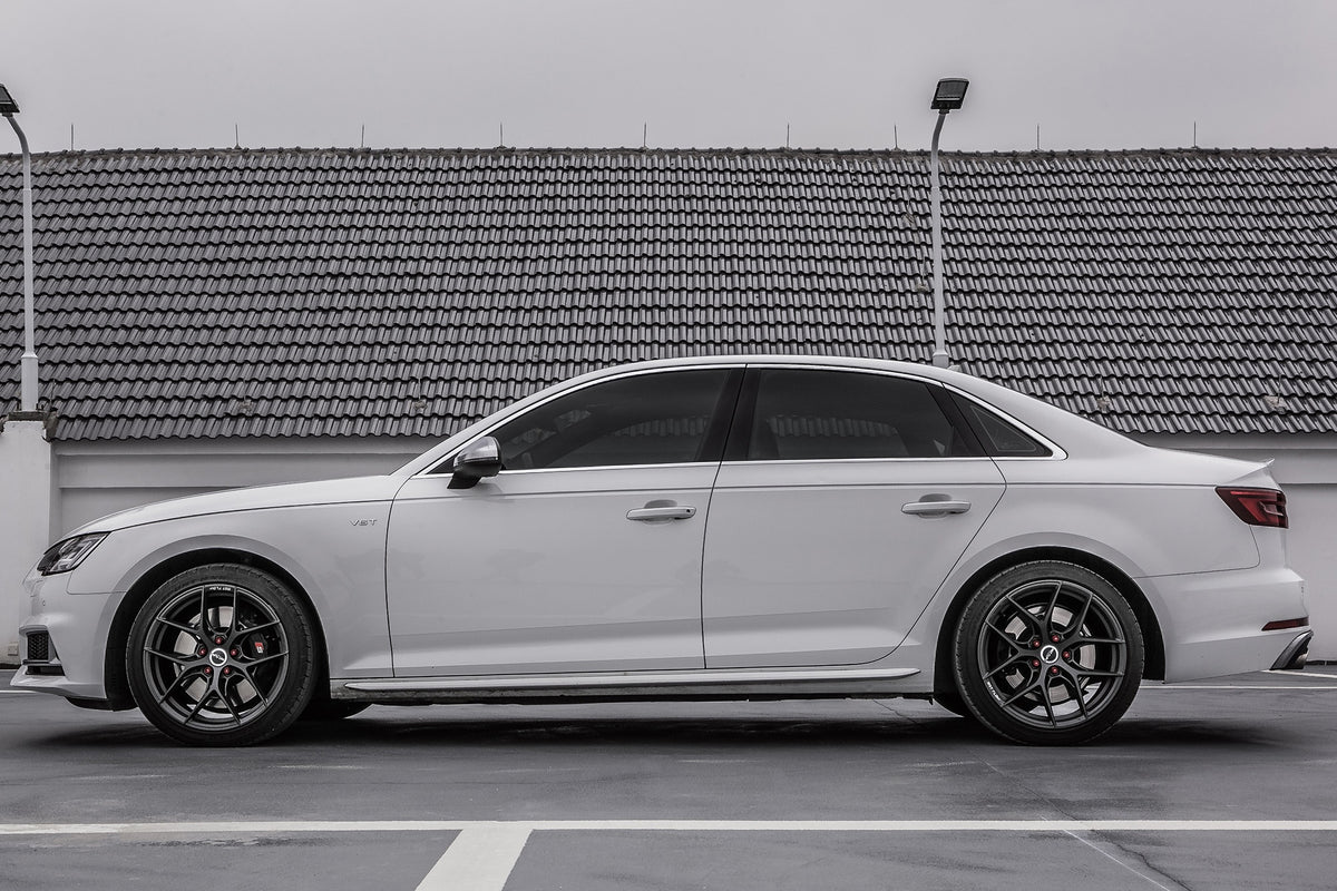 AUDI S4-001-FF 009