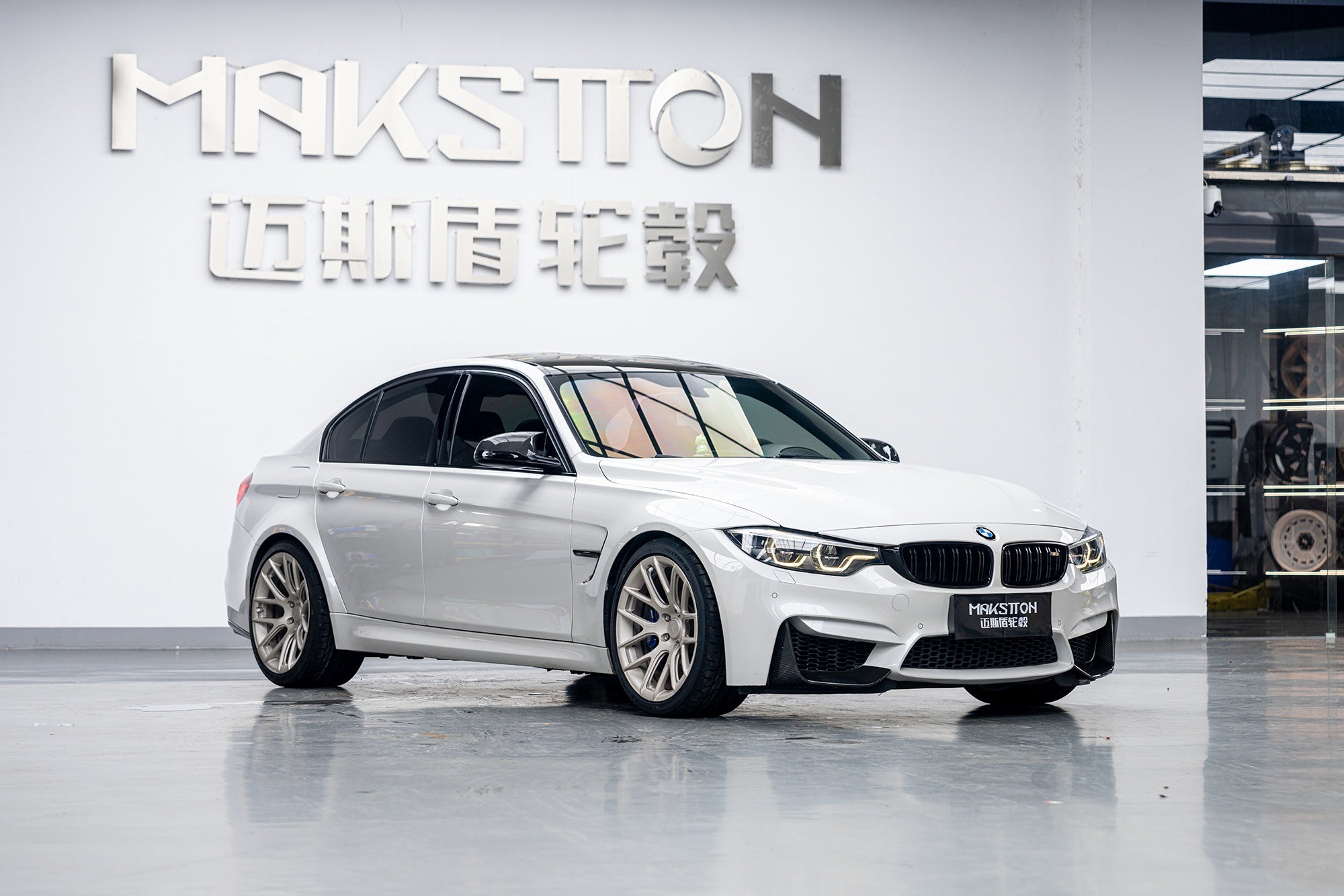 BMW M3-005-FG RE07