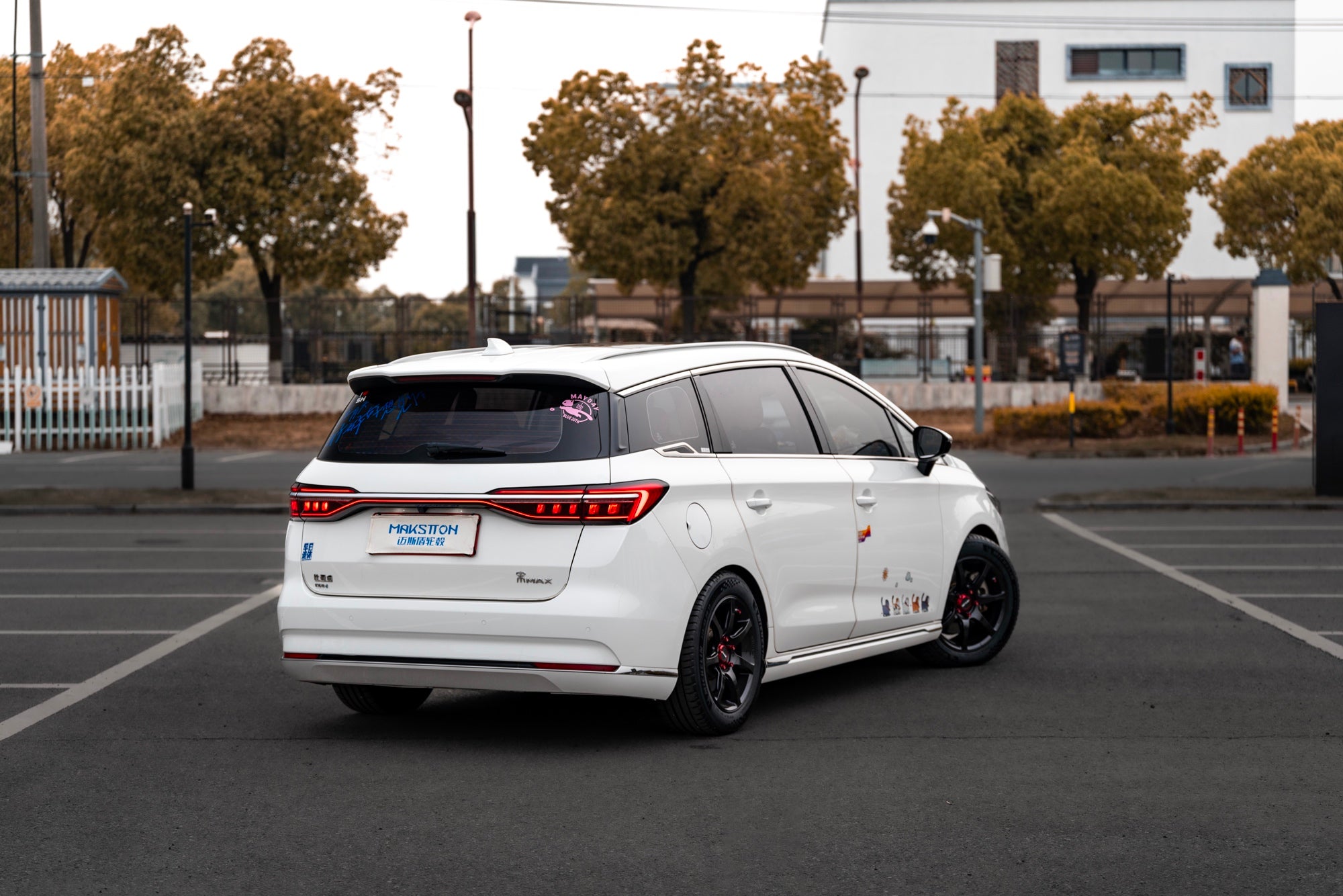 BYD M6-003-FF MR7S