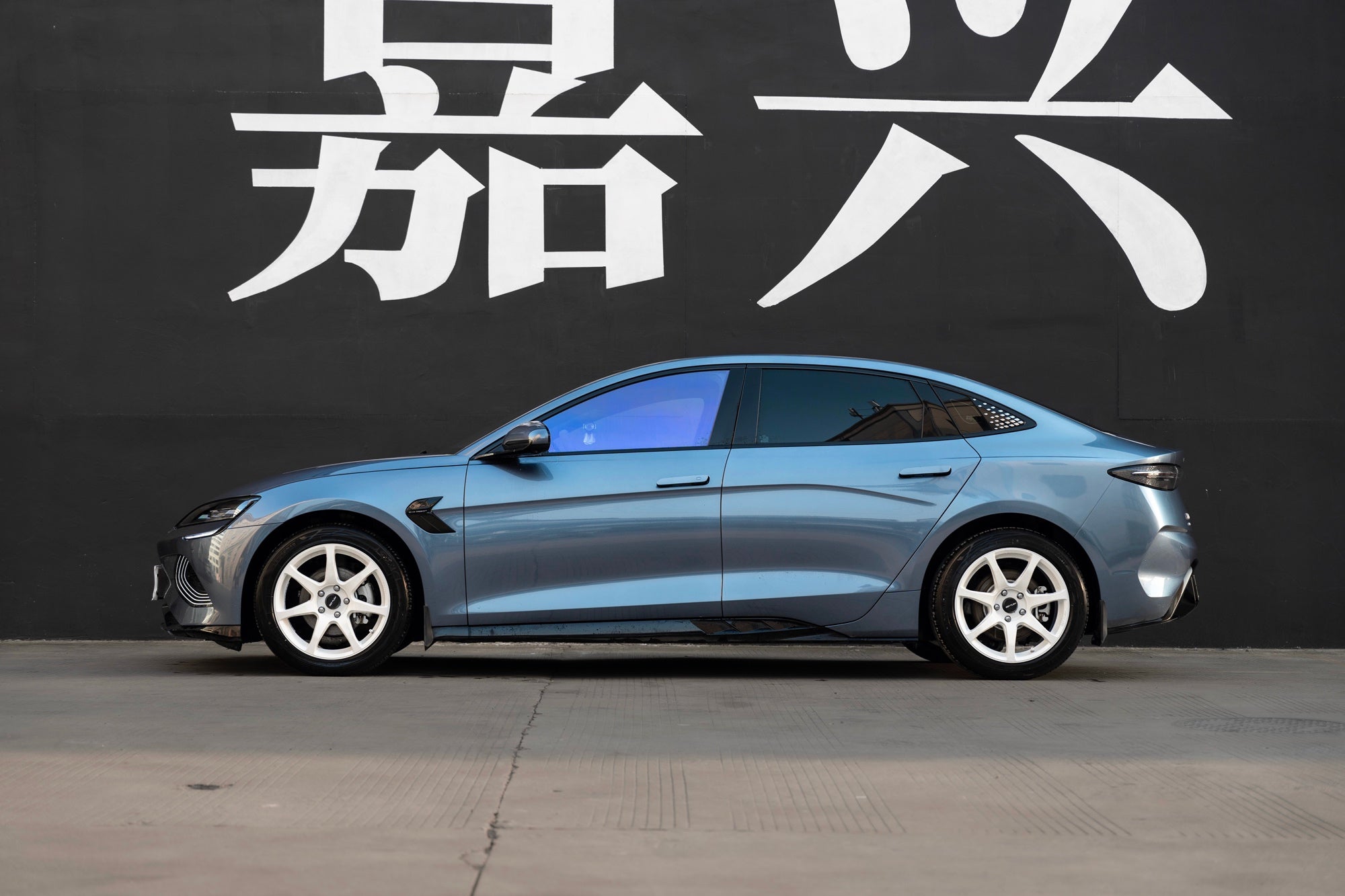 BYD SEAL EV-001-FF MR7
