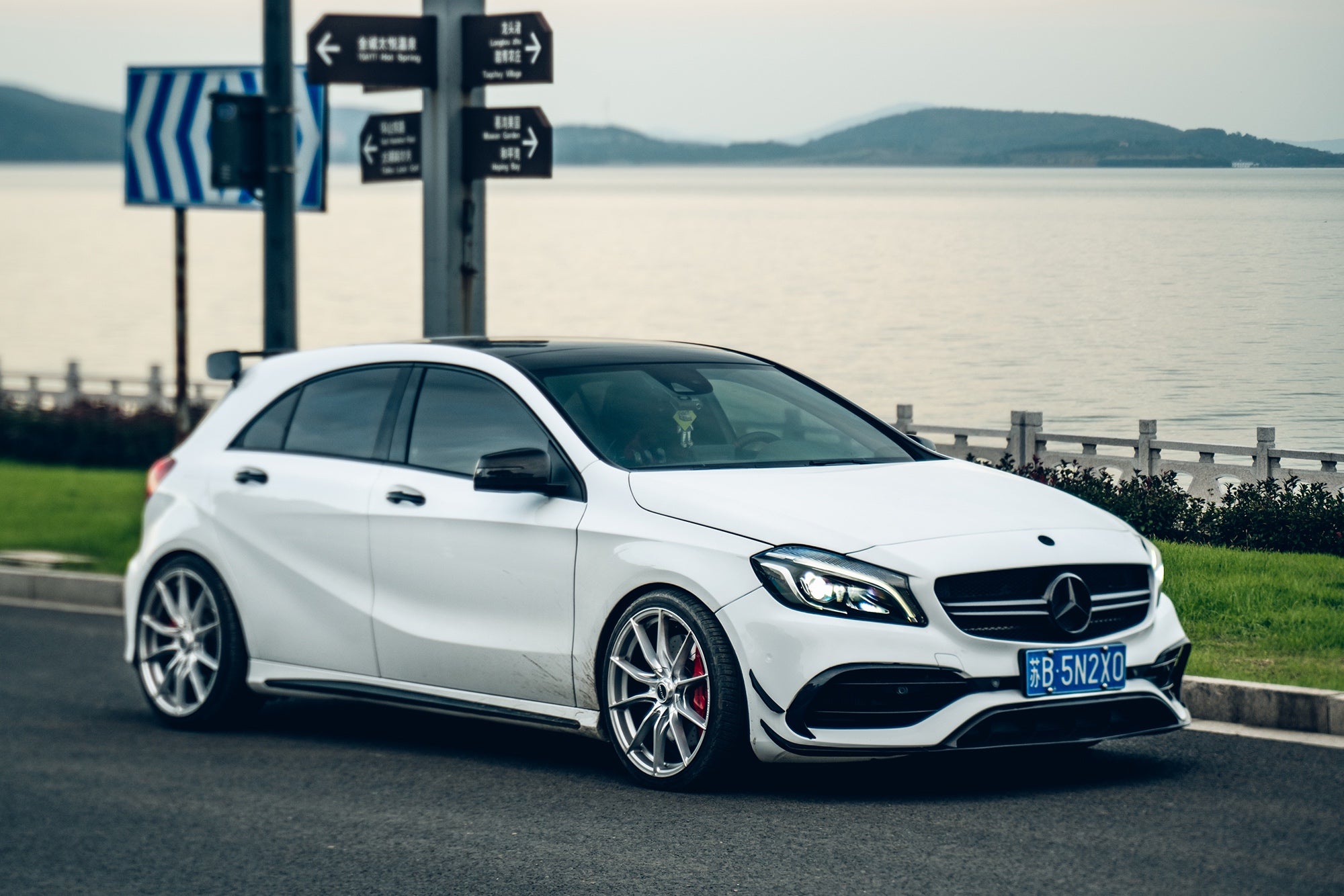 BENZ A45 AMG-003-FF 011