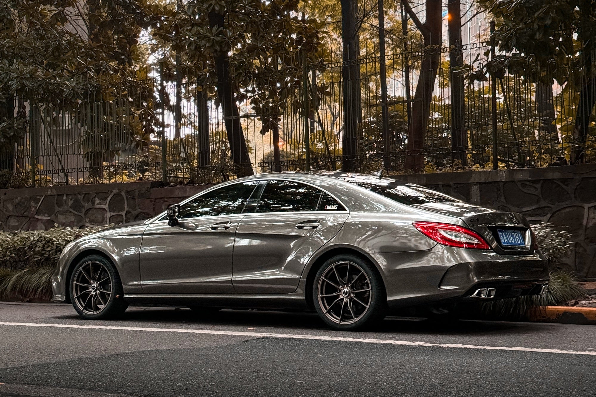BENZ CLS 300-001-FF 011