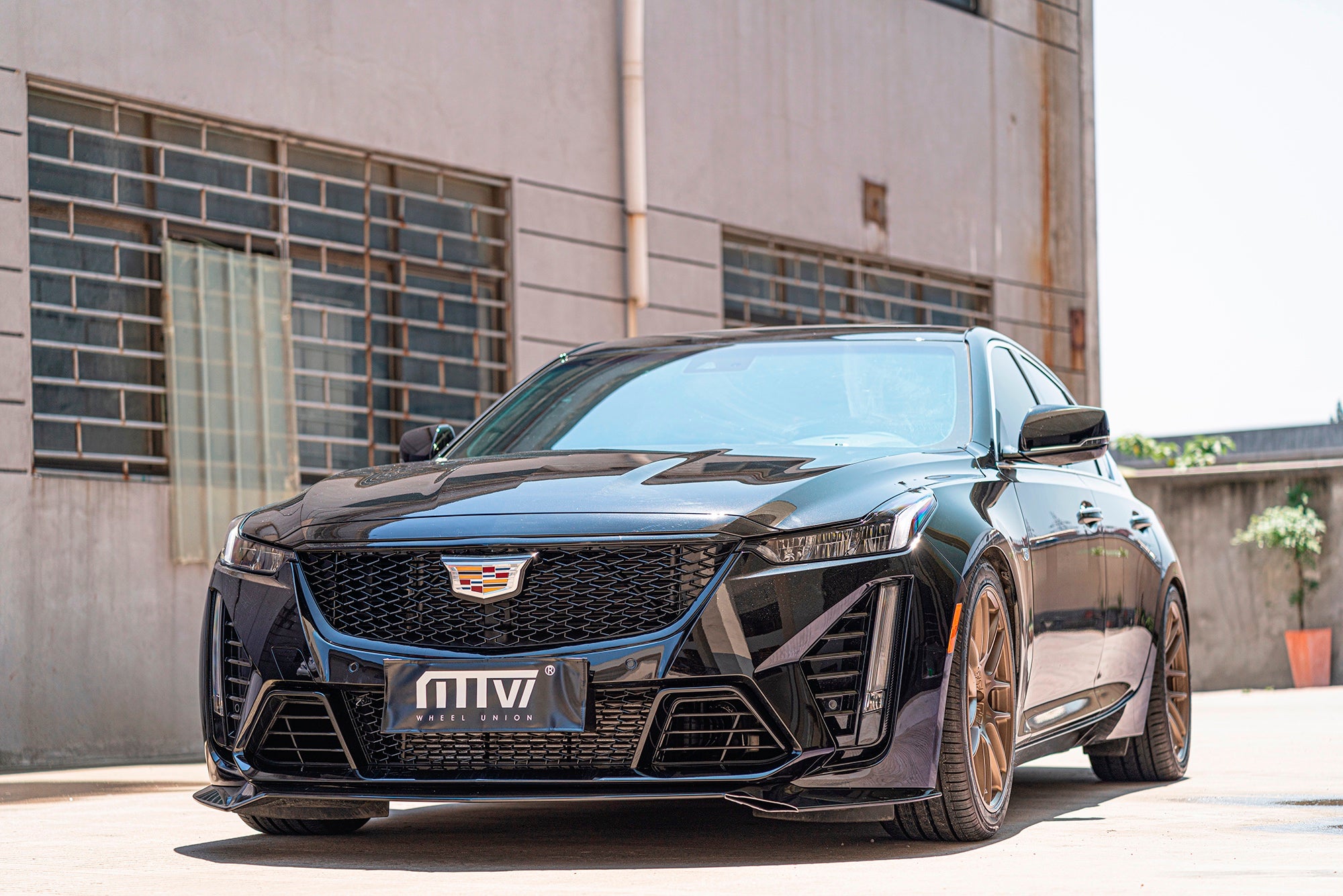 CADILLAC CT5-003-MST CK70