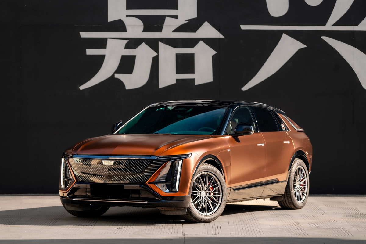 CADILLAC LYRIQ-002-FG 715 PLUS+