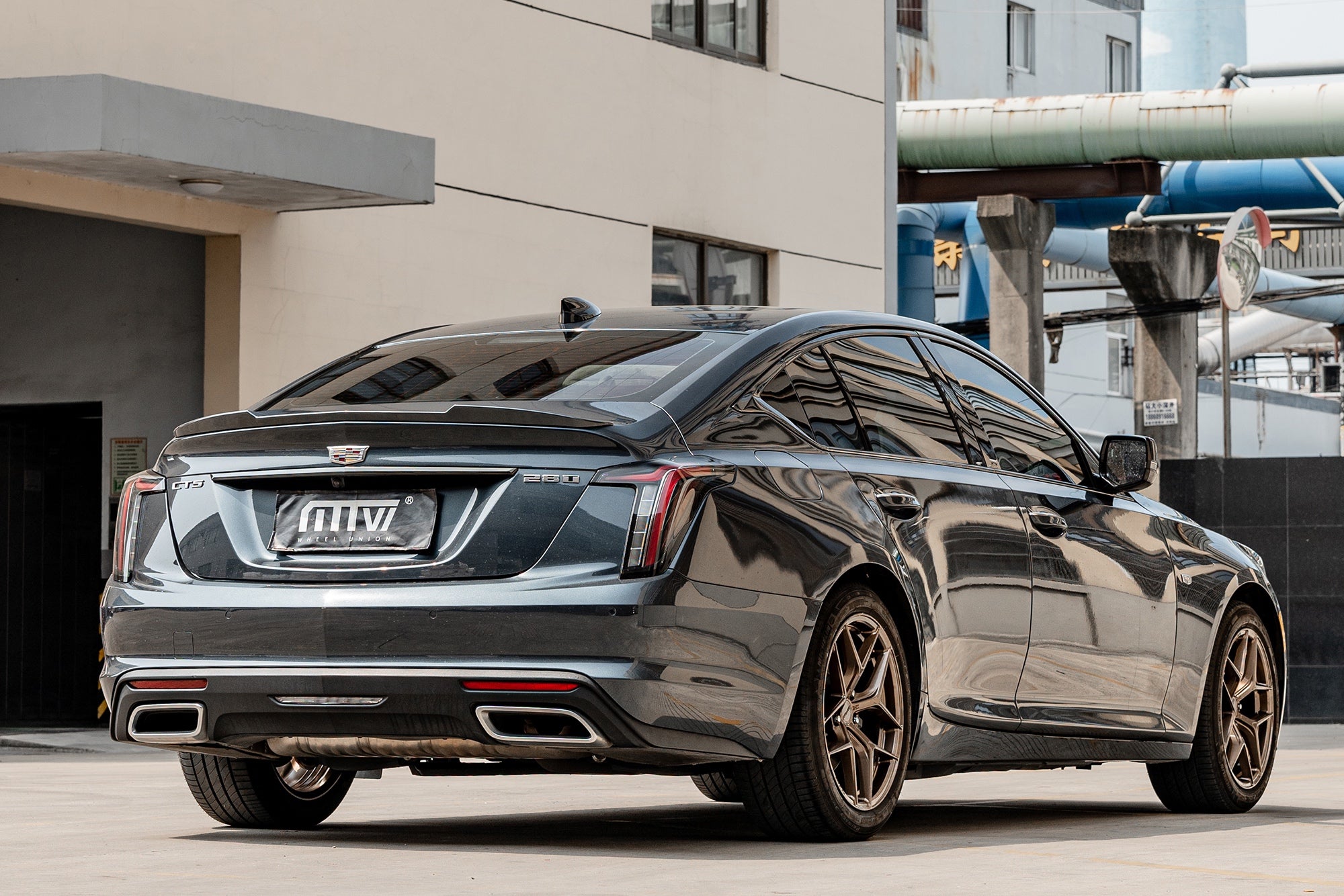 CADILLAC CT5-002-FF FK07