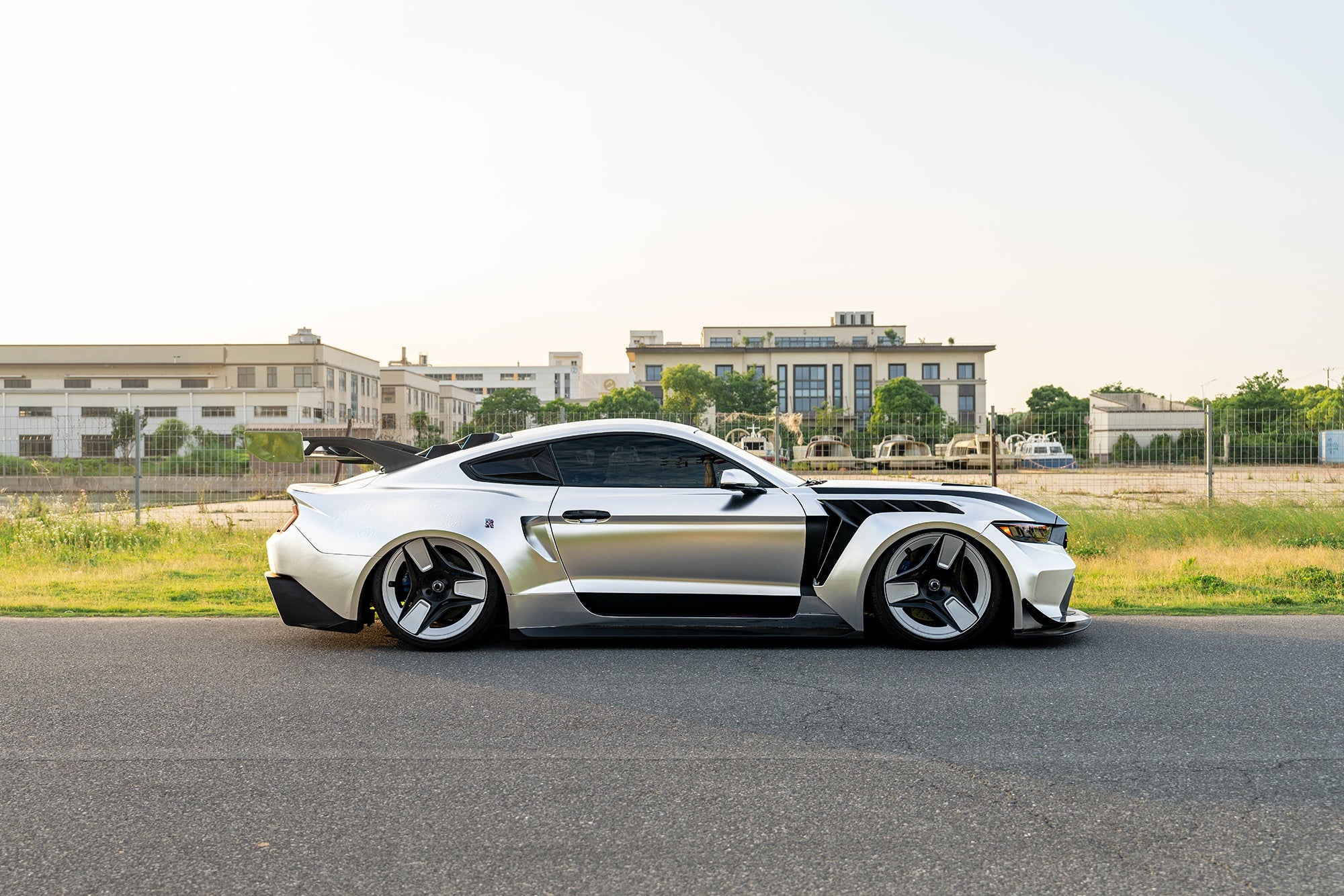 FORD MUSTANG-001-FG BO04