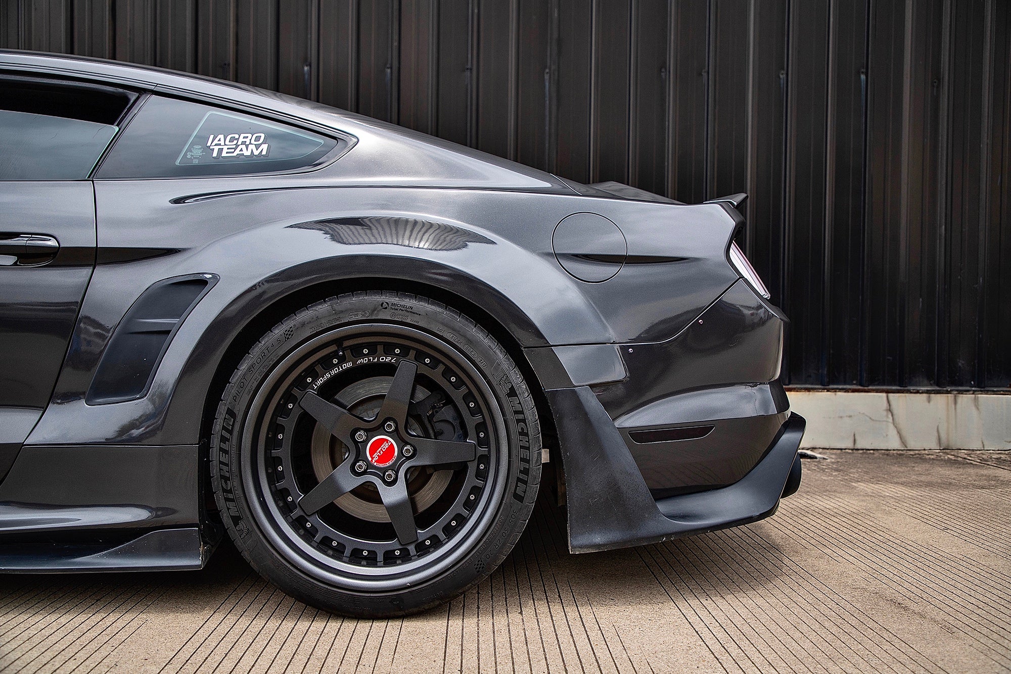 FORD MUSTANG-005-FG2P WEAVER