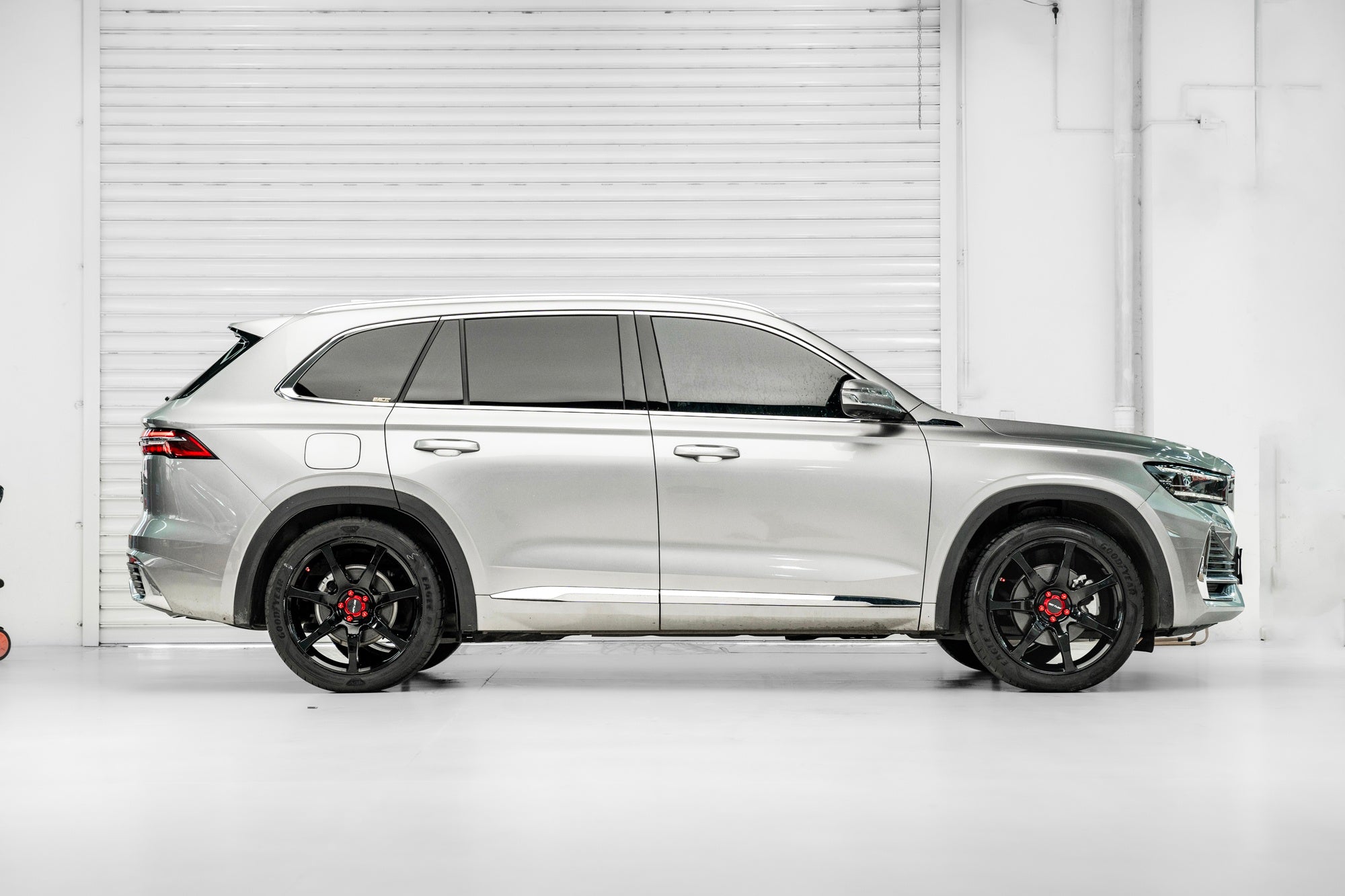 GEELY MONJARO-001-FF MR7
