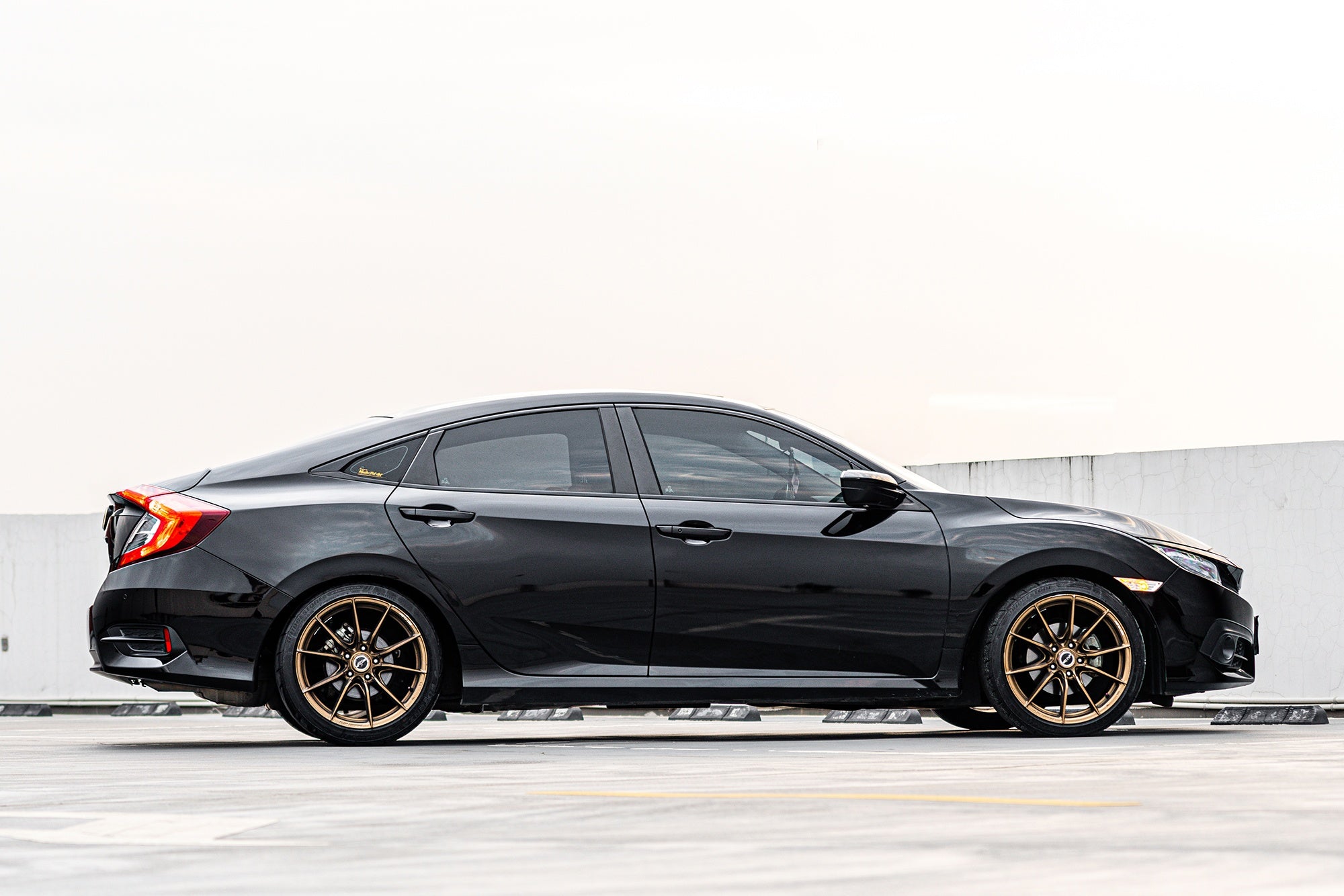 HONDA CIVIC 10TH GEN-001-FF 011