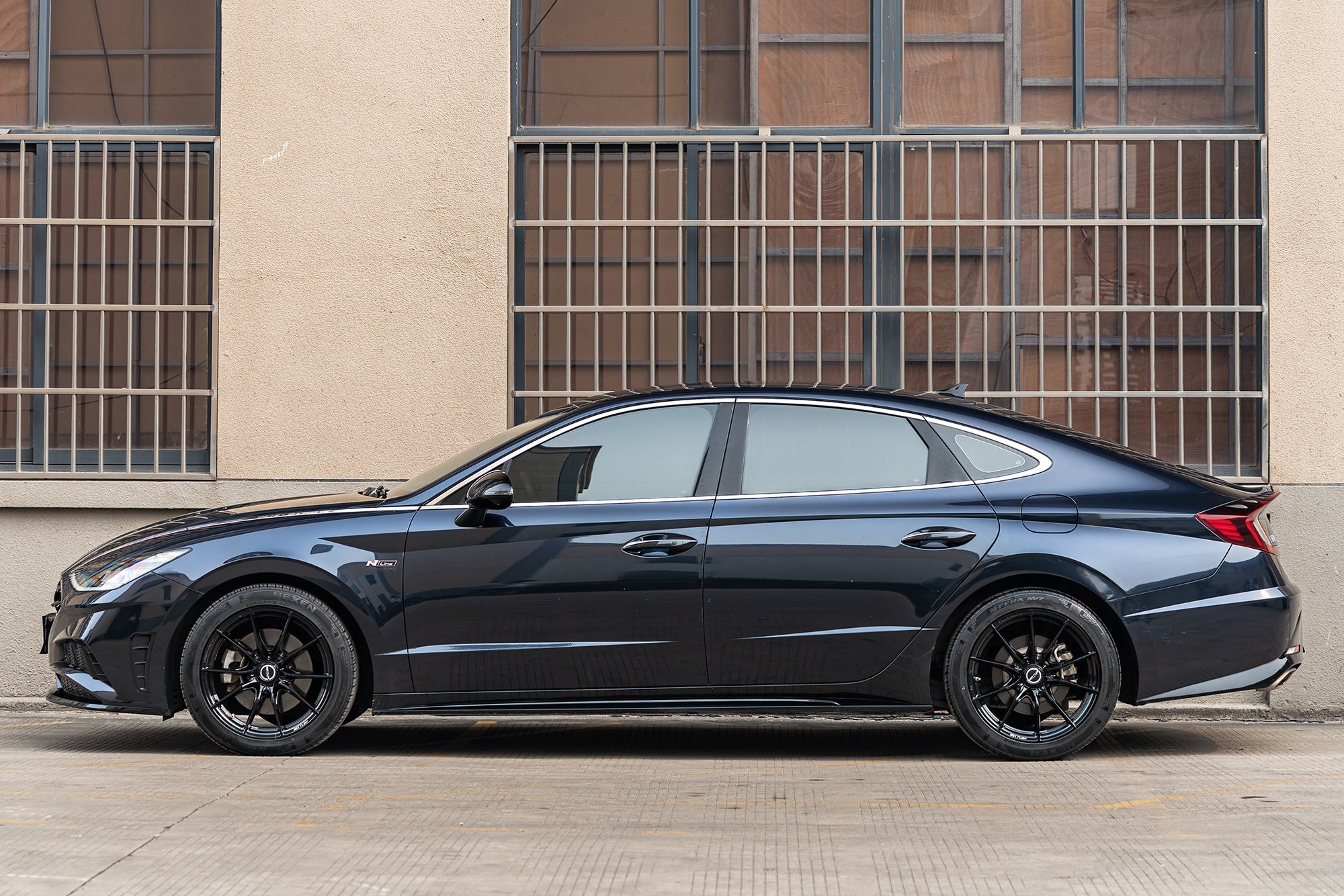 HYUNDAI SONATA-001-FF 011