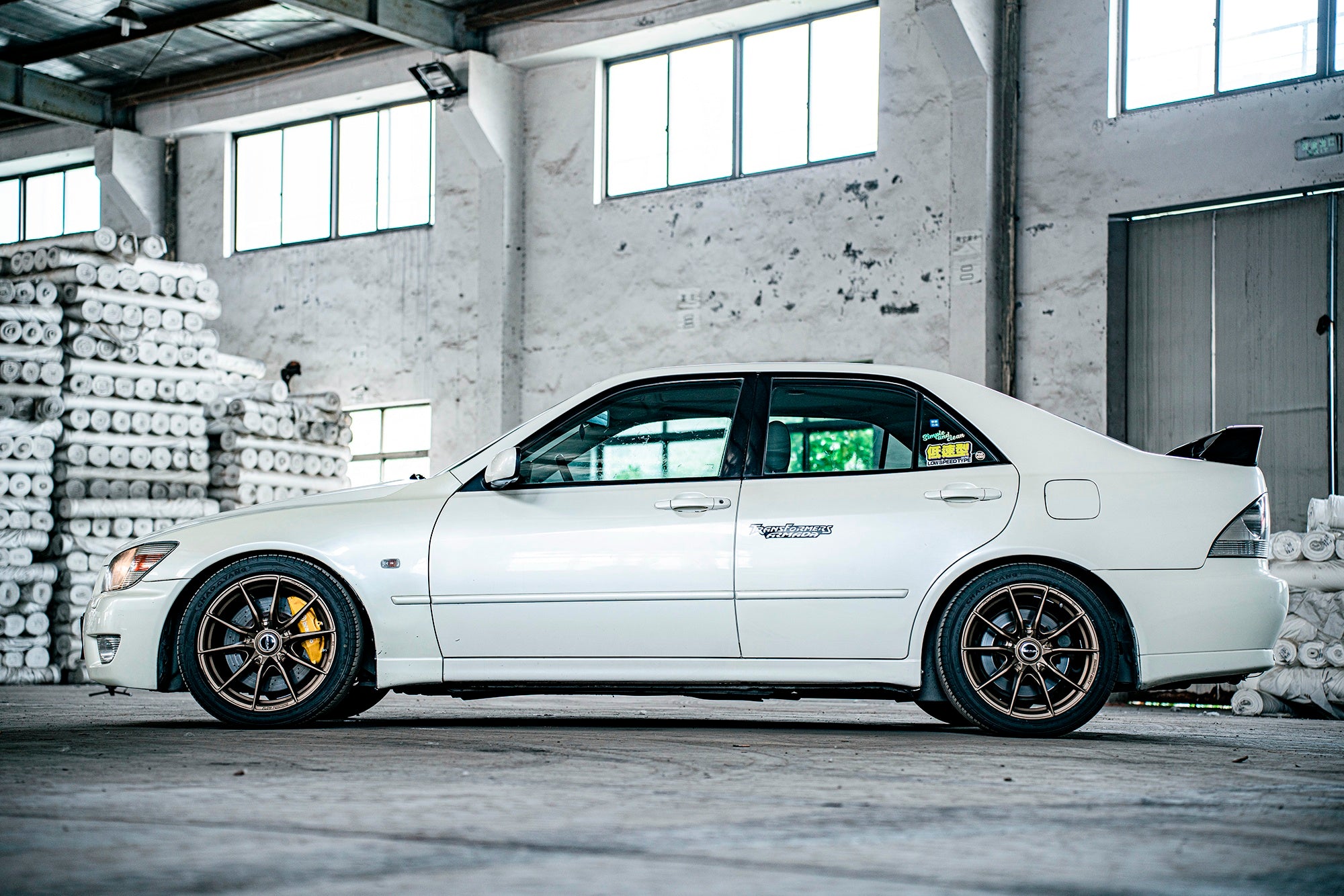 LEXUS IS200-001-FF 011