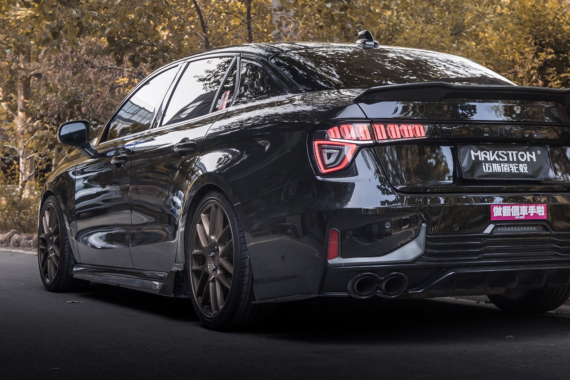 LYNK&CO03-002-MST CK70