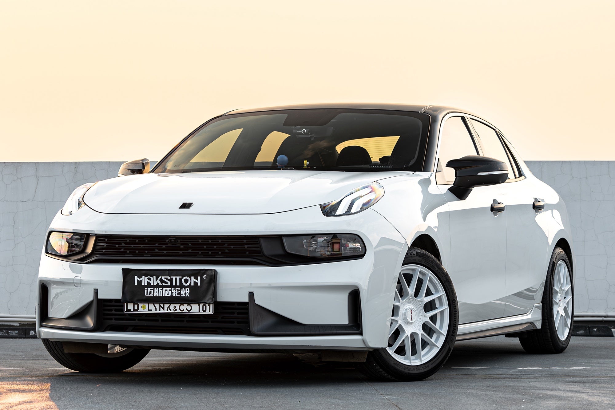 LYNK&CO03-003-FF CK70CE