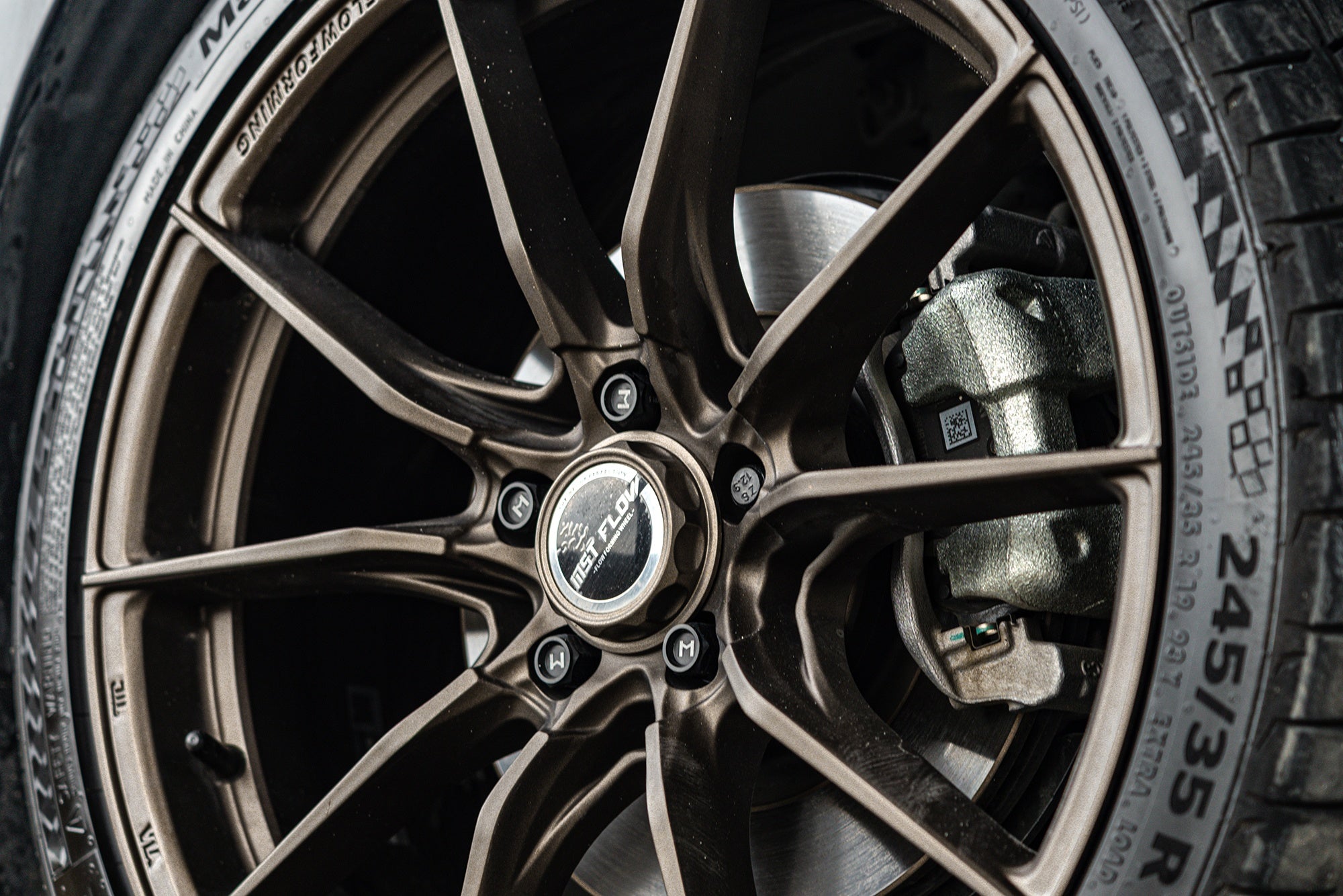 LYNK&CO 03-003-FF 011
