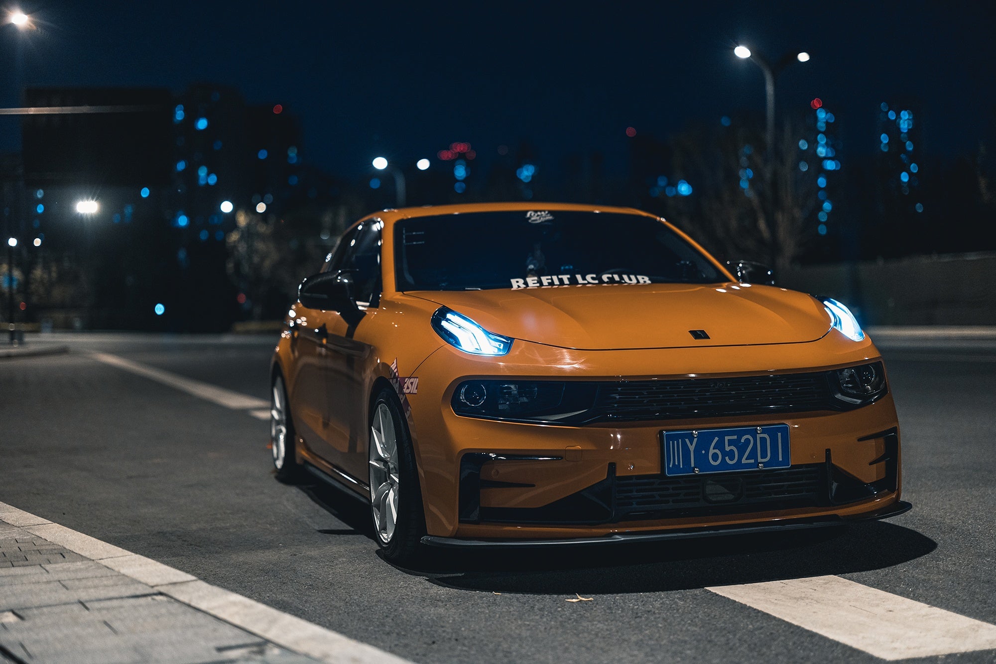 LYNK&CO 03-004-FF 011