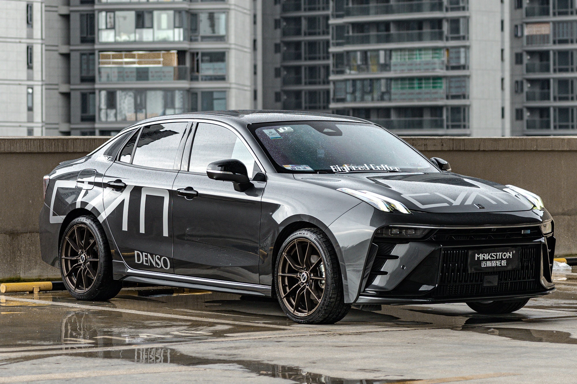 LYNK&CO 03-005-FF 011