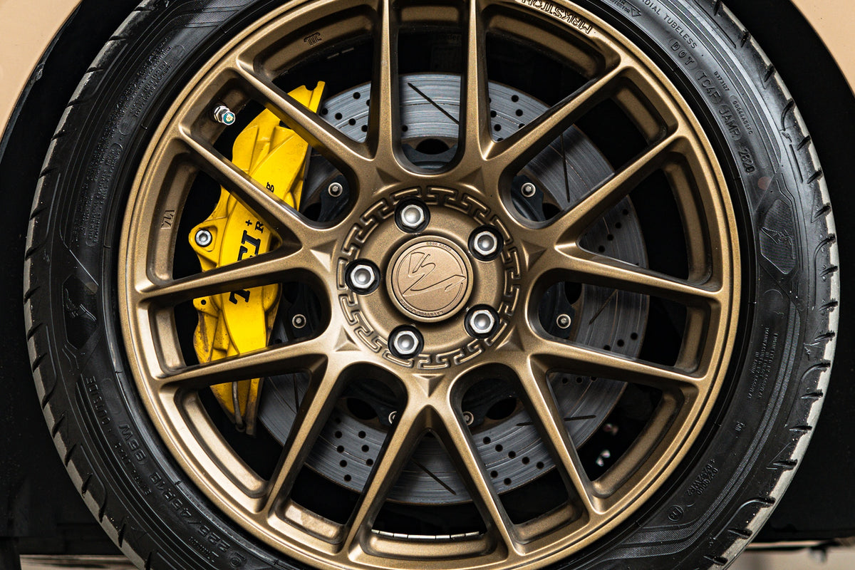 LYNK&CO 03-005-MST CK70