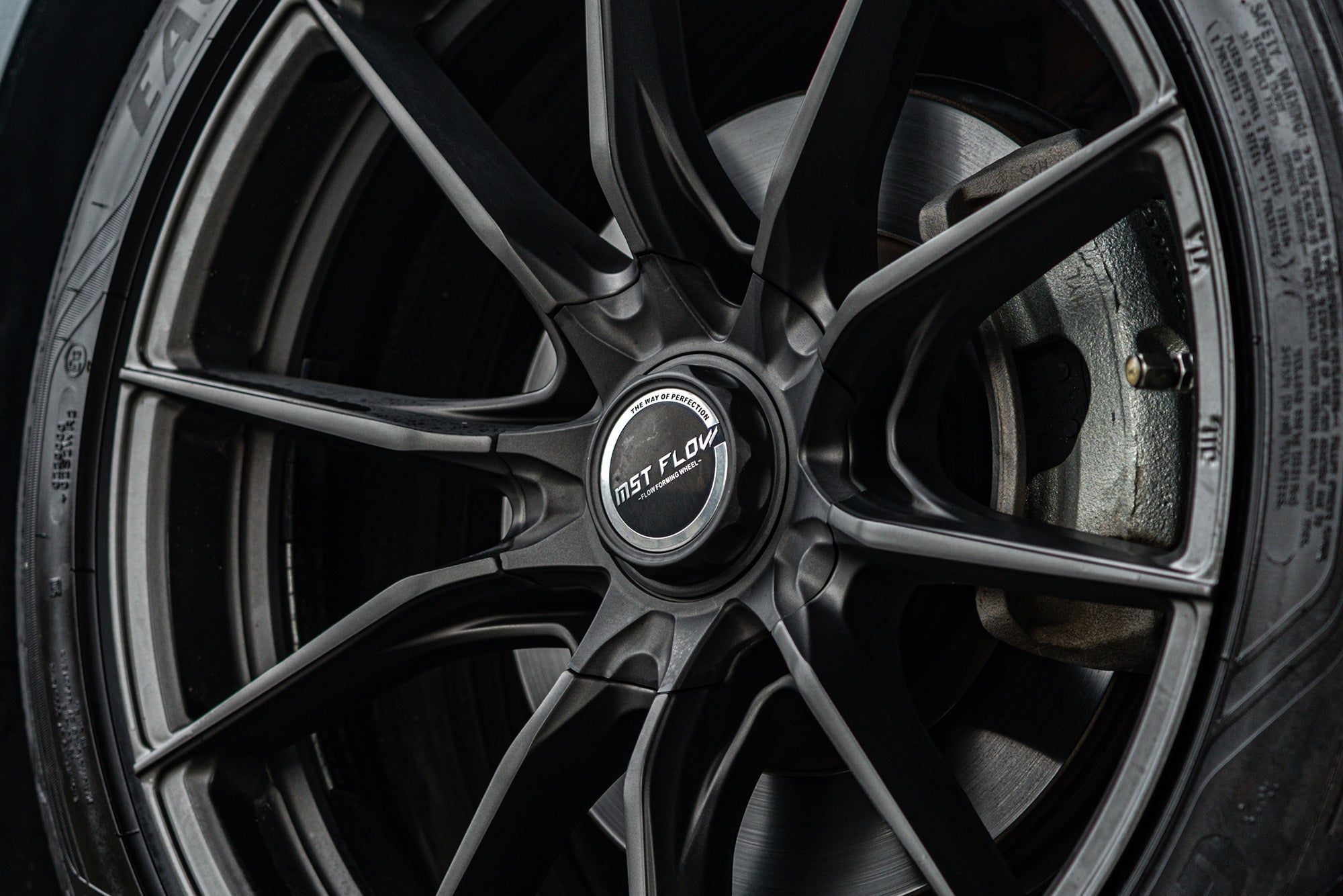 LYNK&CO 03-006-FF 011