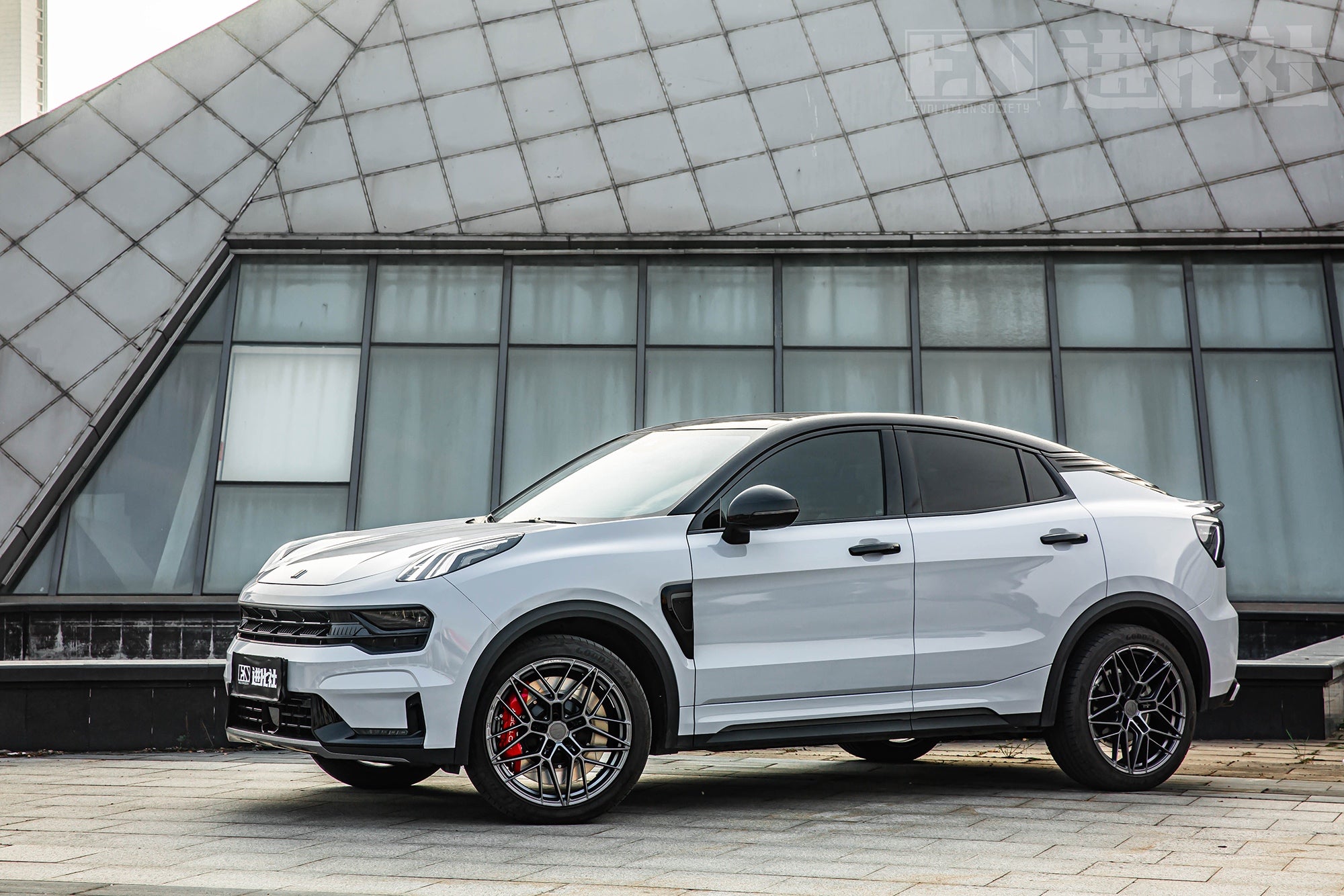 LYNK&CO 05-002-MST 718