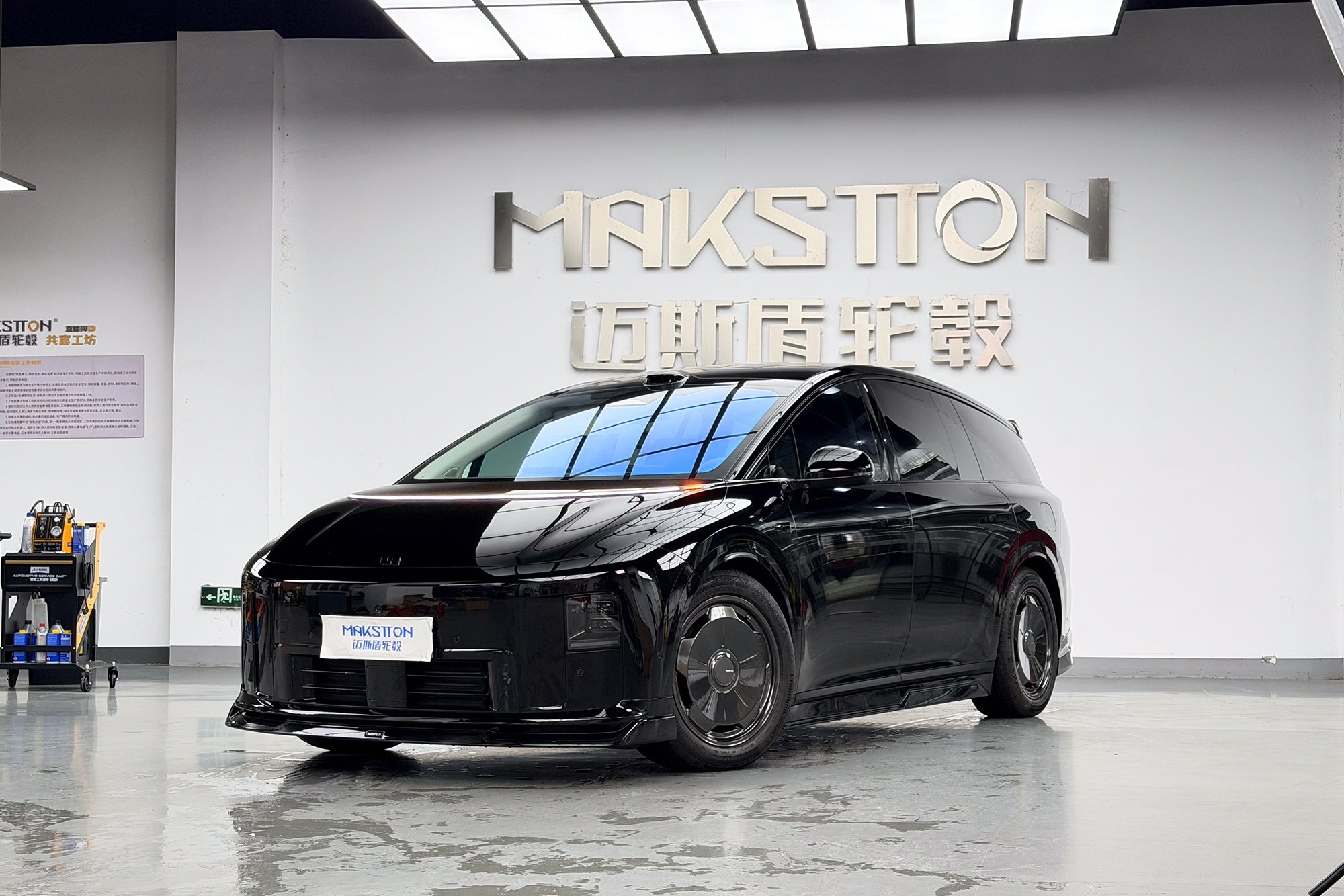 LI AUTO I8-002-FG BO03