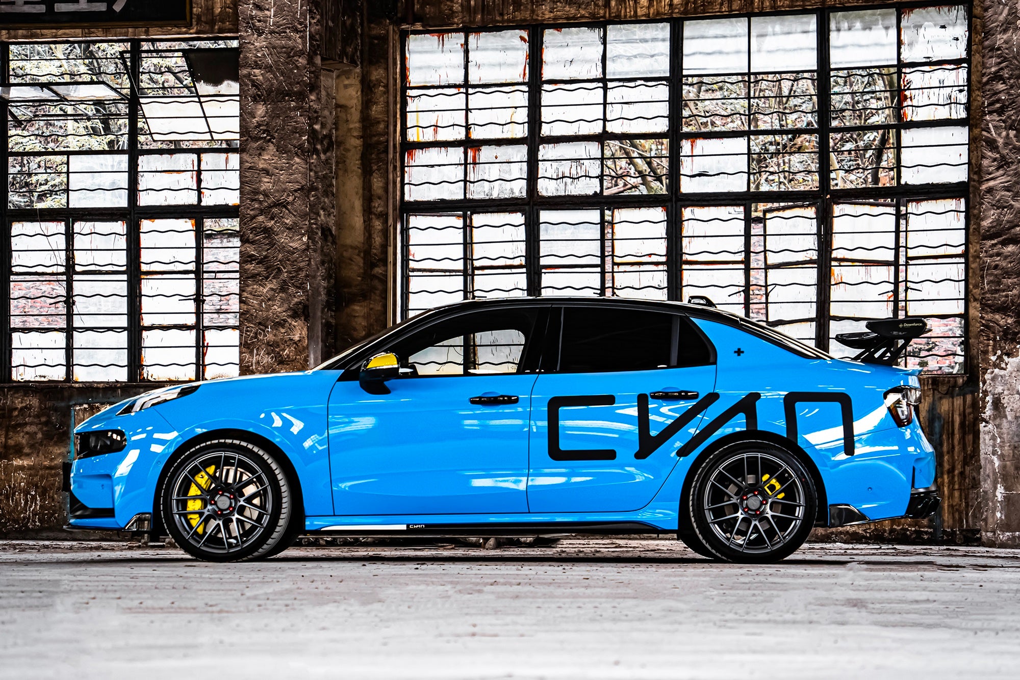 LYNK&CO03-001-FG CK70