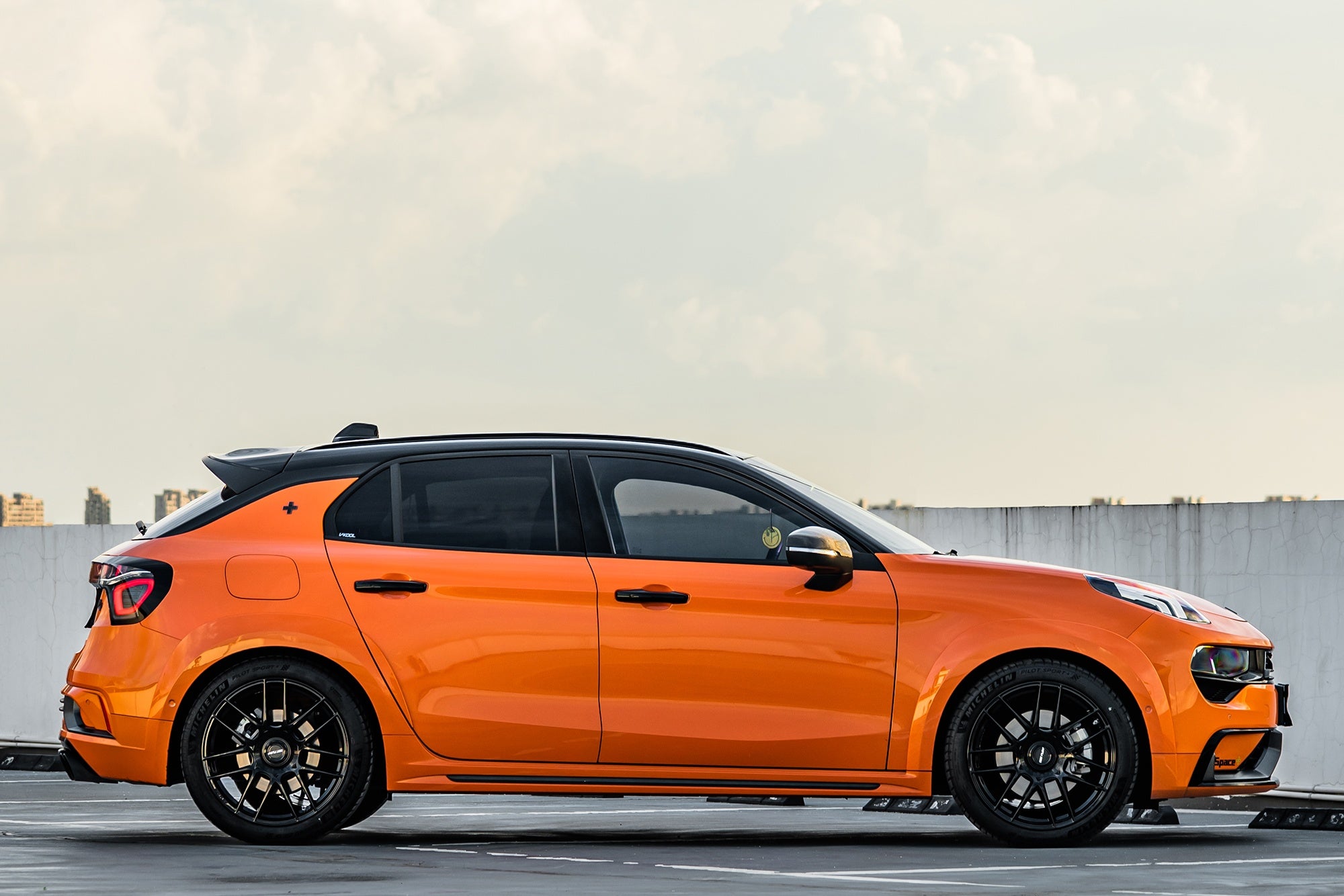 LYNK&CO 02 HATCHBACK-001-FF CK70CE