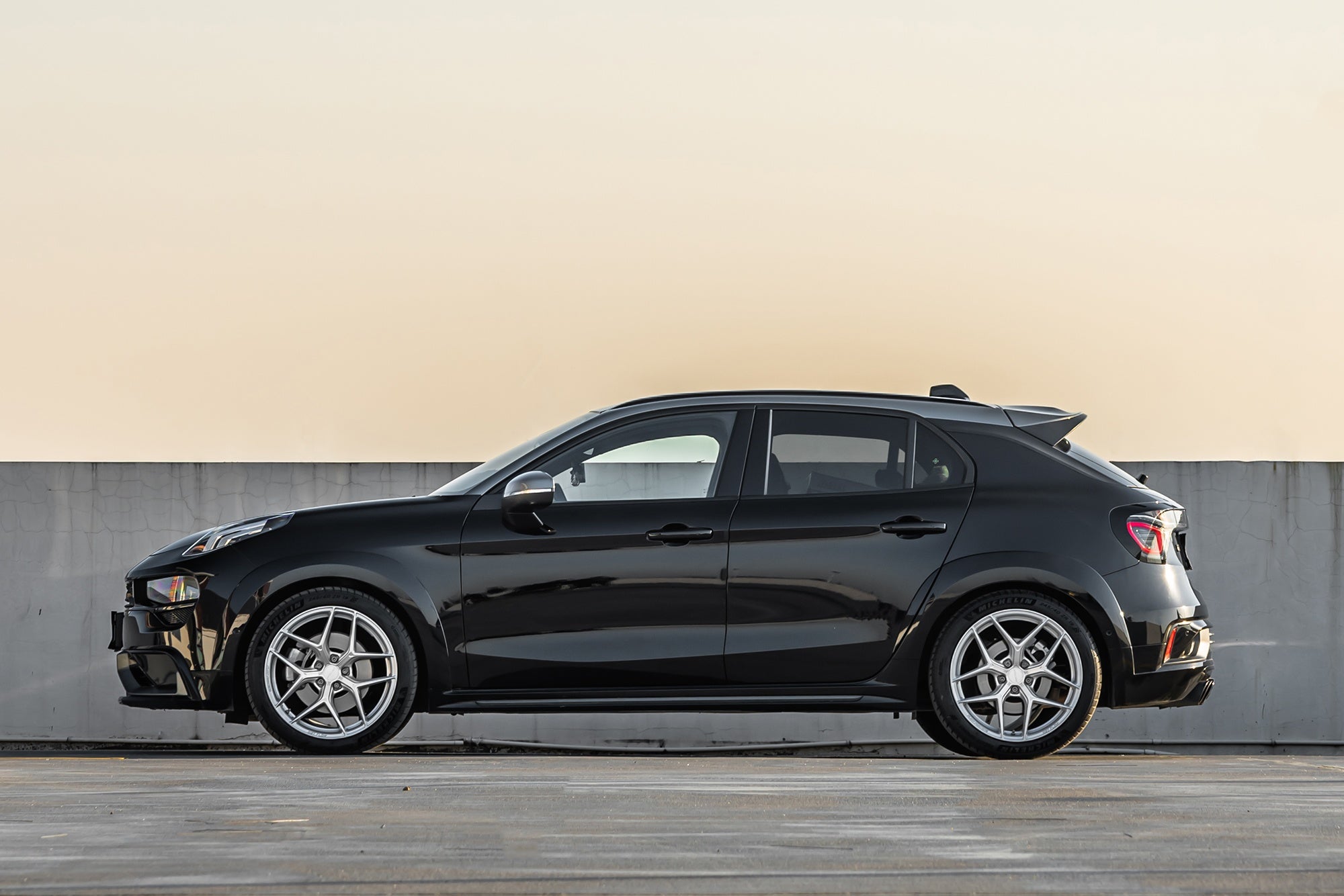 LYNK&CO 02 HATCHBACK-001-FF FK07