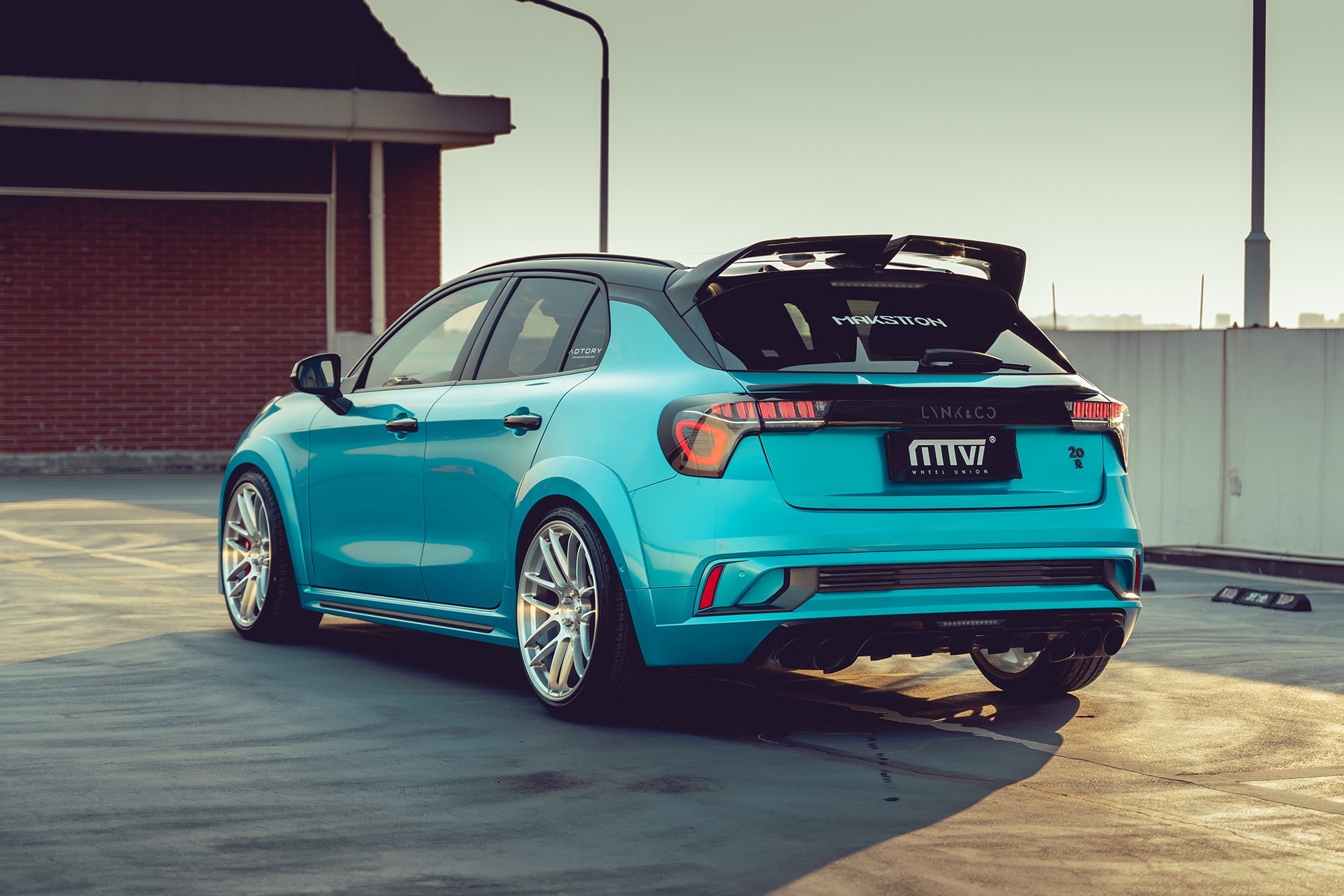 LYNK&CO 02 HATCHBACK-003-FG CK70