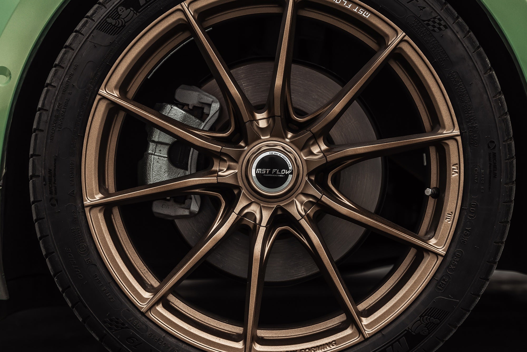 LYNK&CO 02 HATCHBACK-006-FF 011