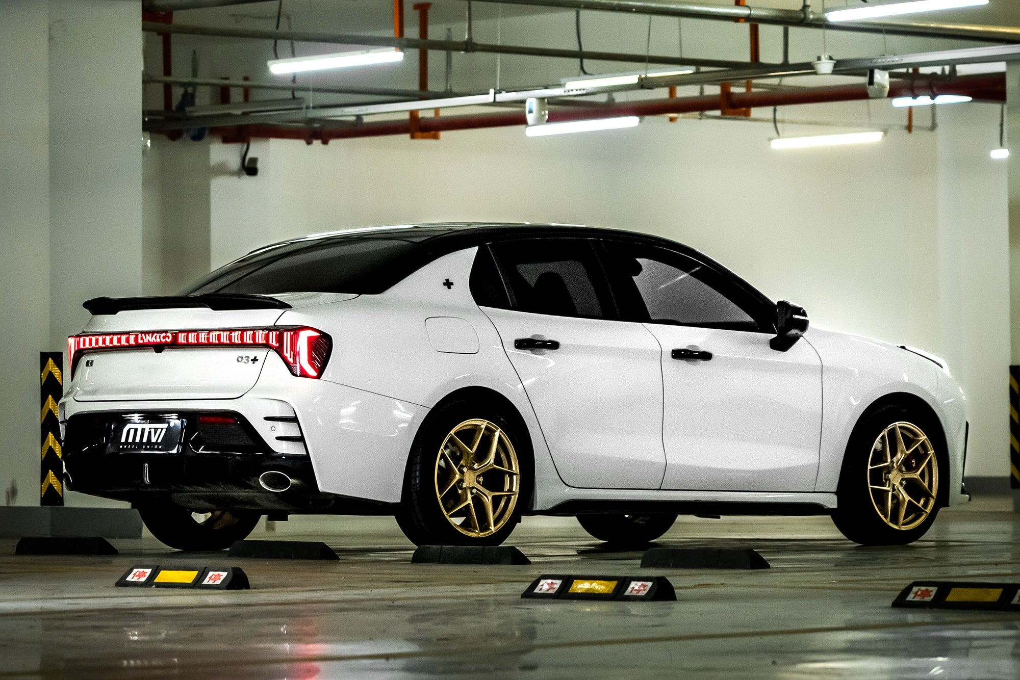 LYNK&CO 03-001-FF FK07
