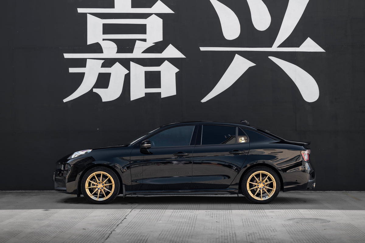LYNK&CO 03-001-FG 011M